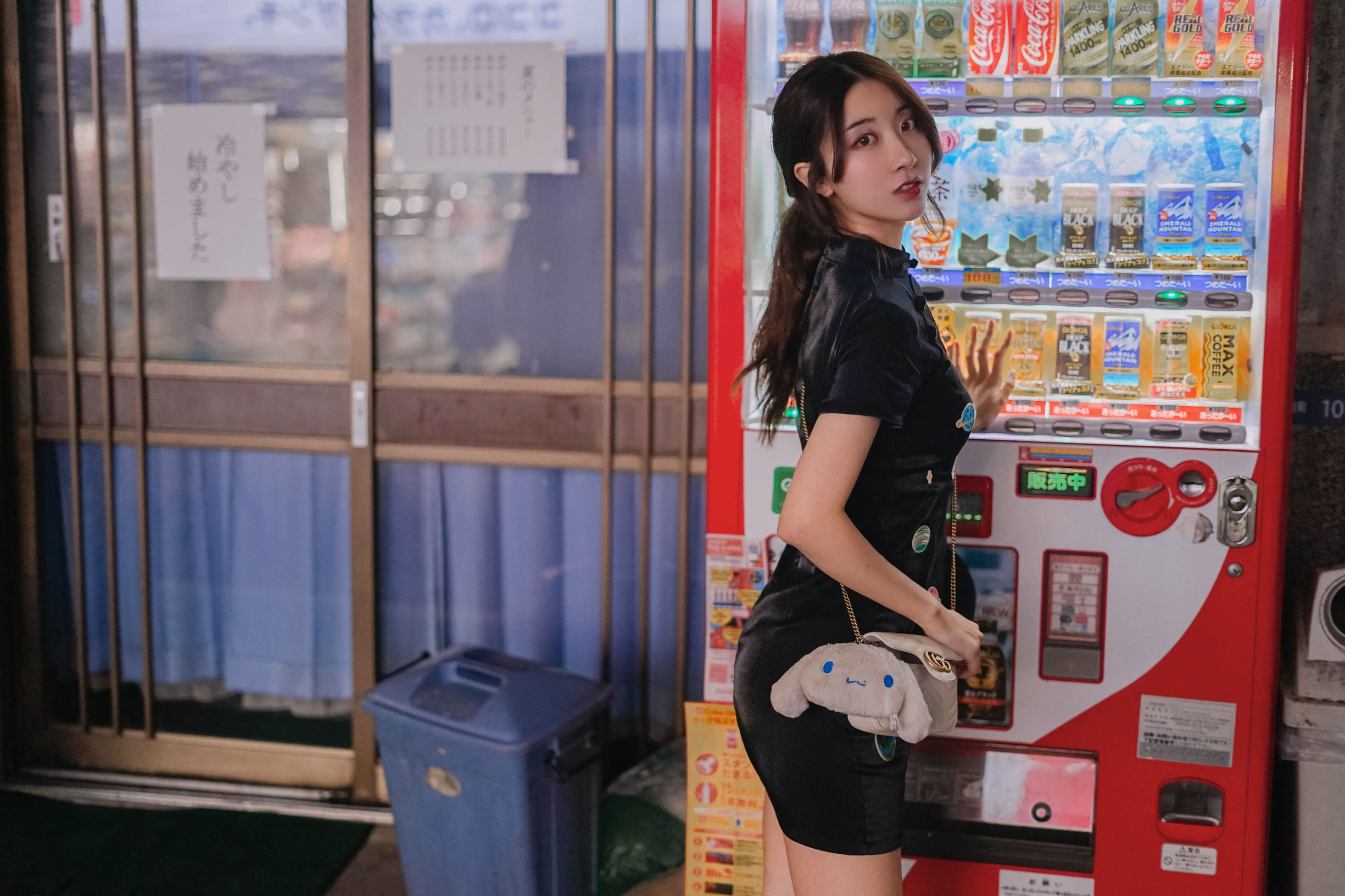 인기 코서 흑천 치파오