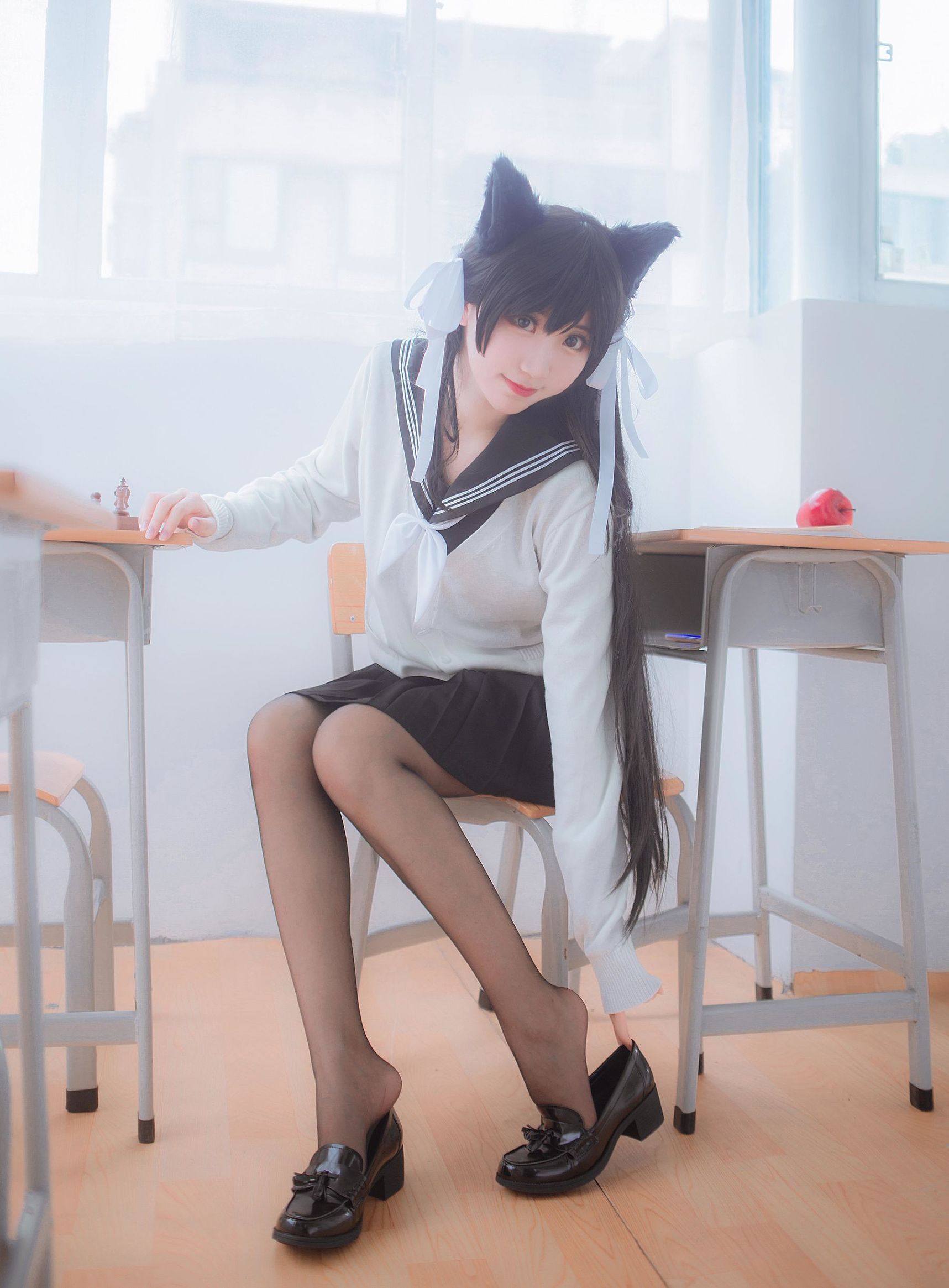 人気のコスプレイヤー 黒川 獒犬制服