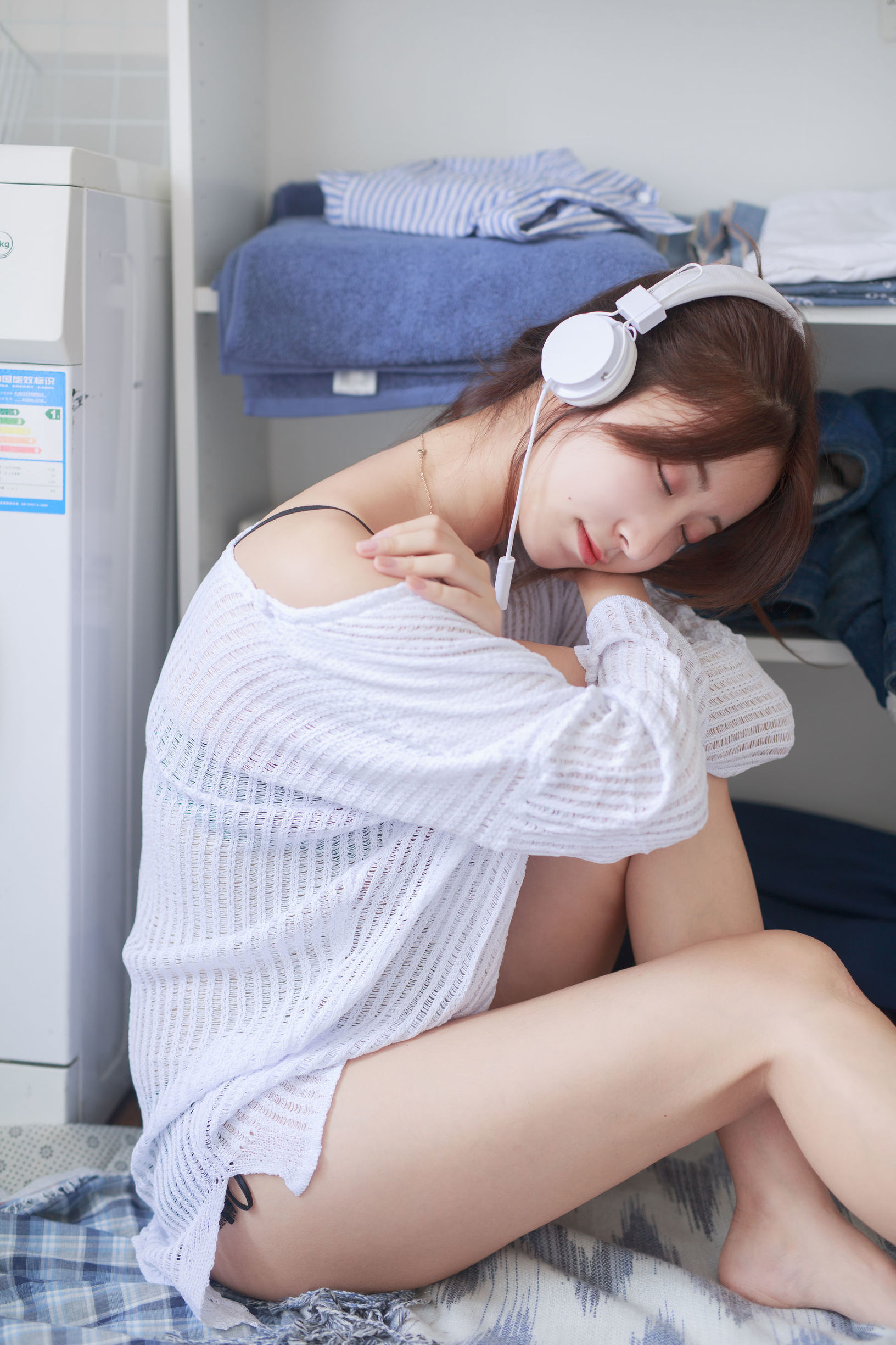 인기 코서 흑천의 흰색 구멍 스웨터