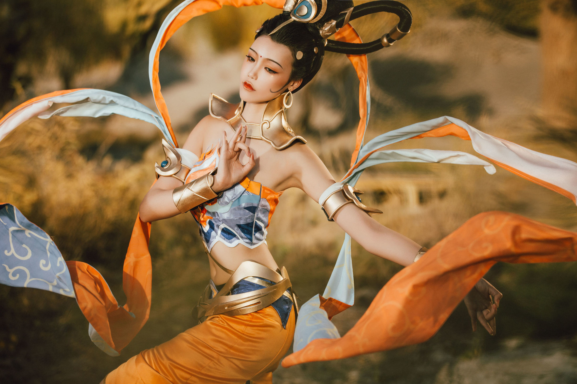 Popular coser Qi Gu'er MIKI from Honor of Kings as Yang Yuhuan