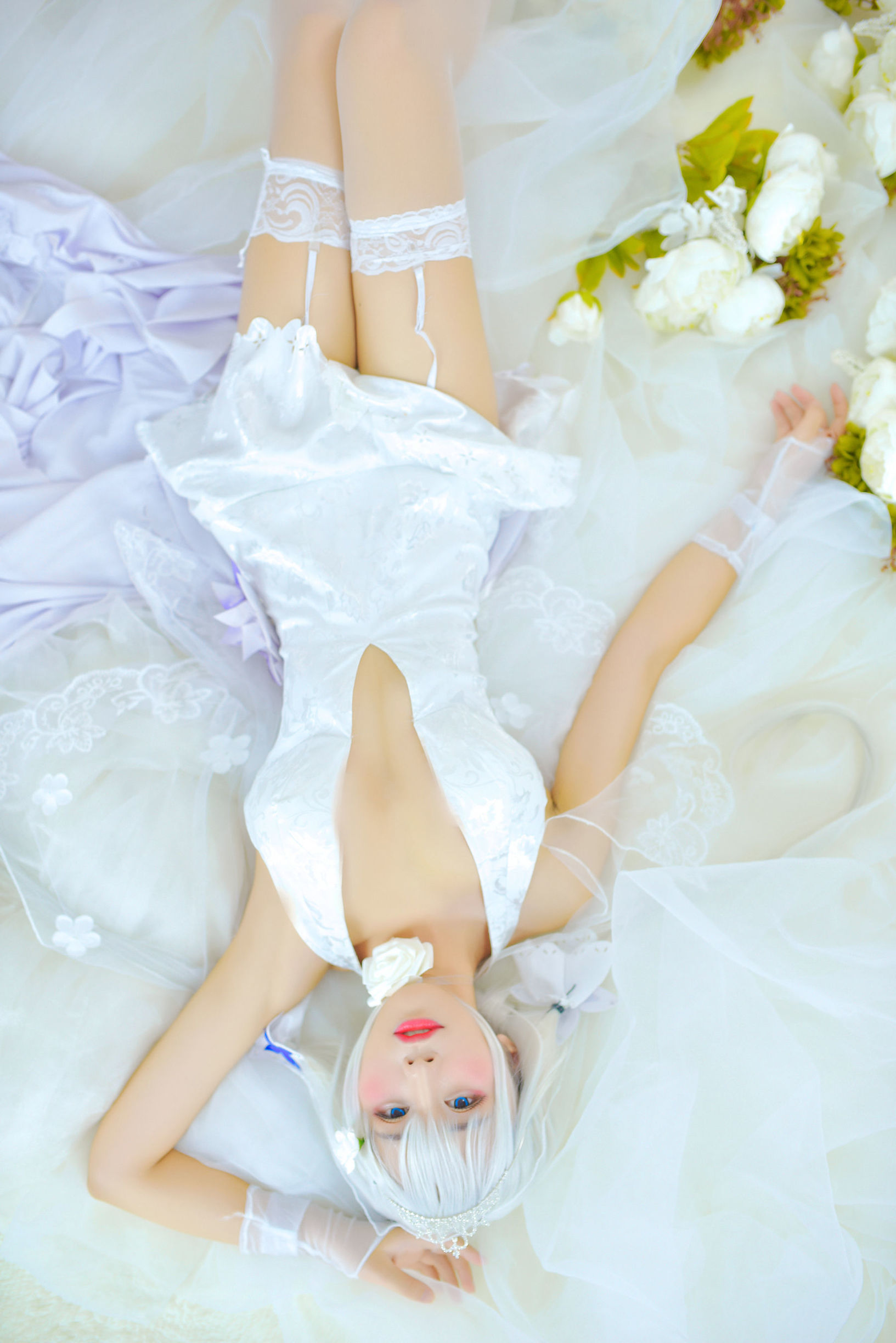 Anime blogger Jiu Qu Jean wedding dress