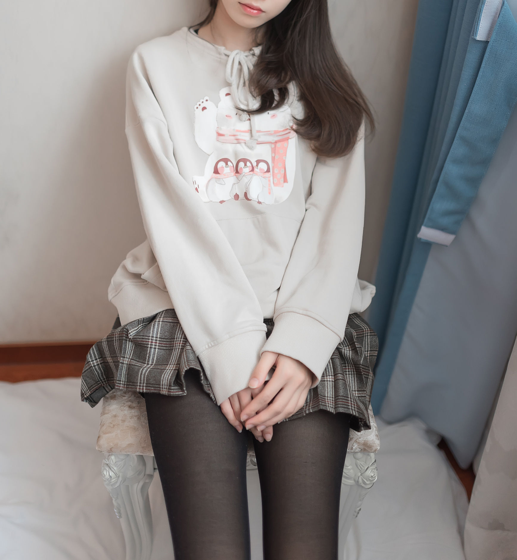 Blogger anime Cửu Khúc Jean: Sự mờ ảo sau rèm cửa