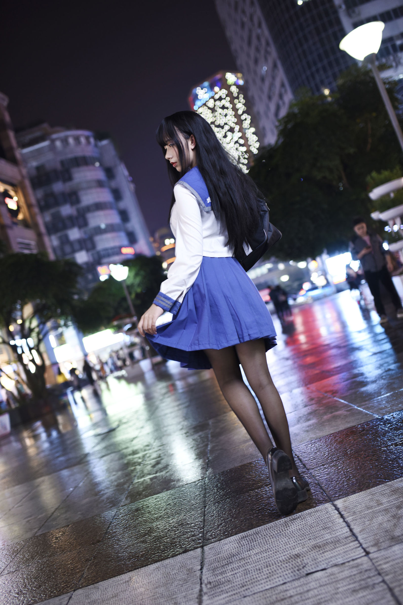 Blogger anime Cửu Khúc Jean JK đồng phục