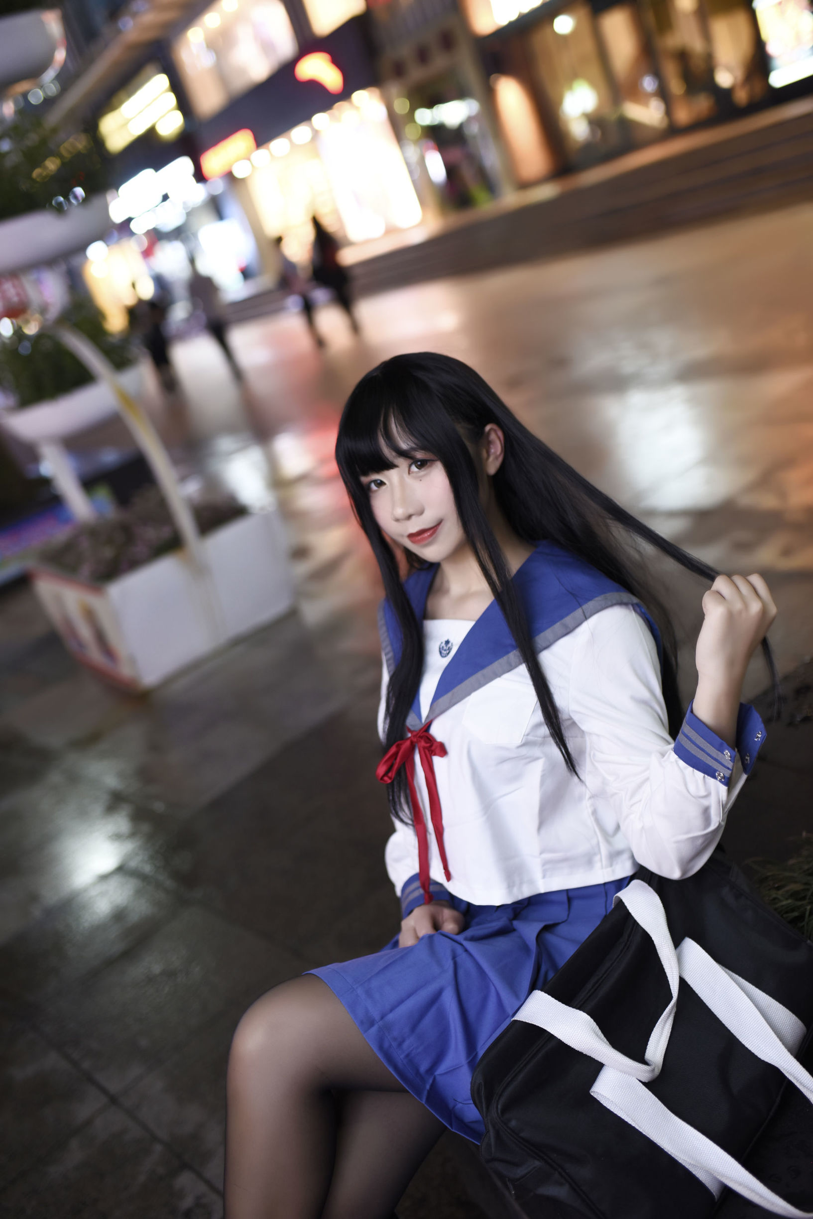 Blogger anime Cửu Khúc Jean JK đồng phục