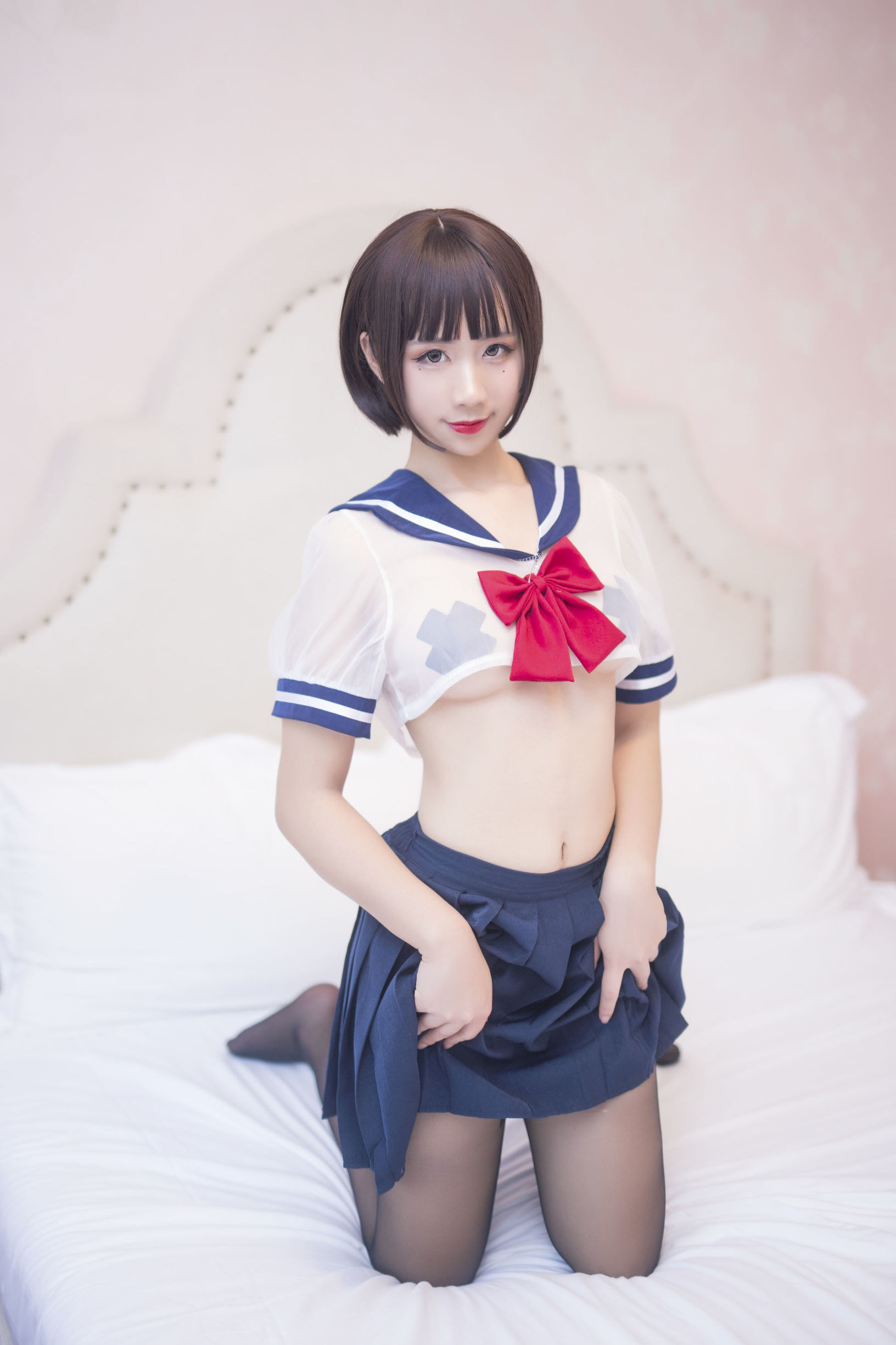 動漫博主九曲吉恩JK透明制服