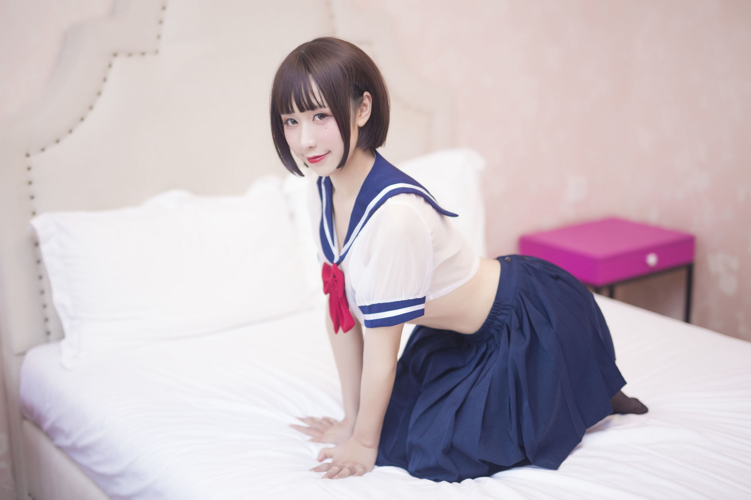 動漫博主九曲吉恩JK透明制服