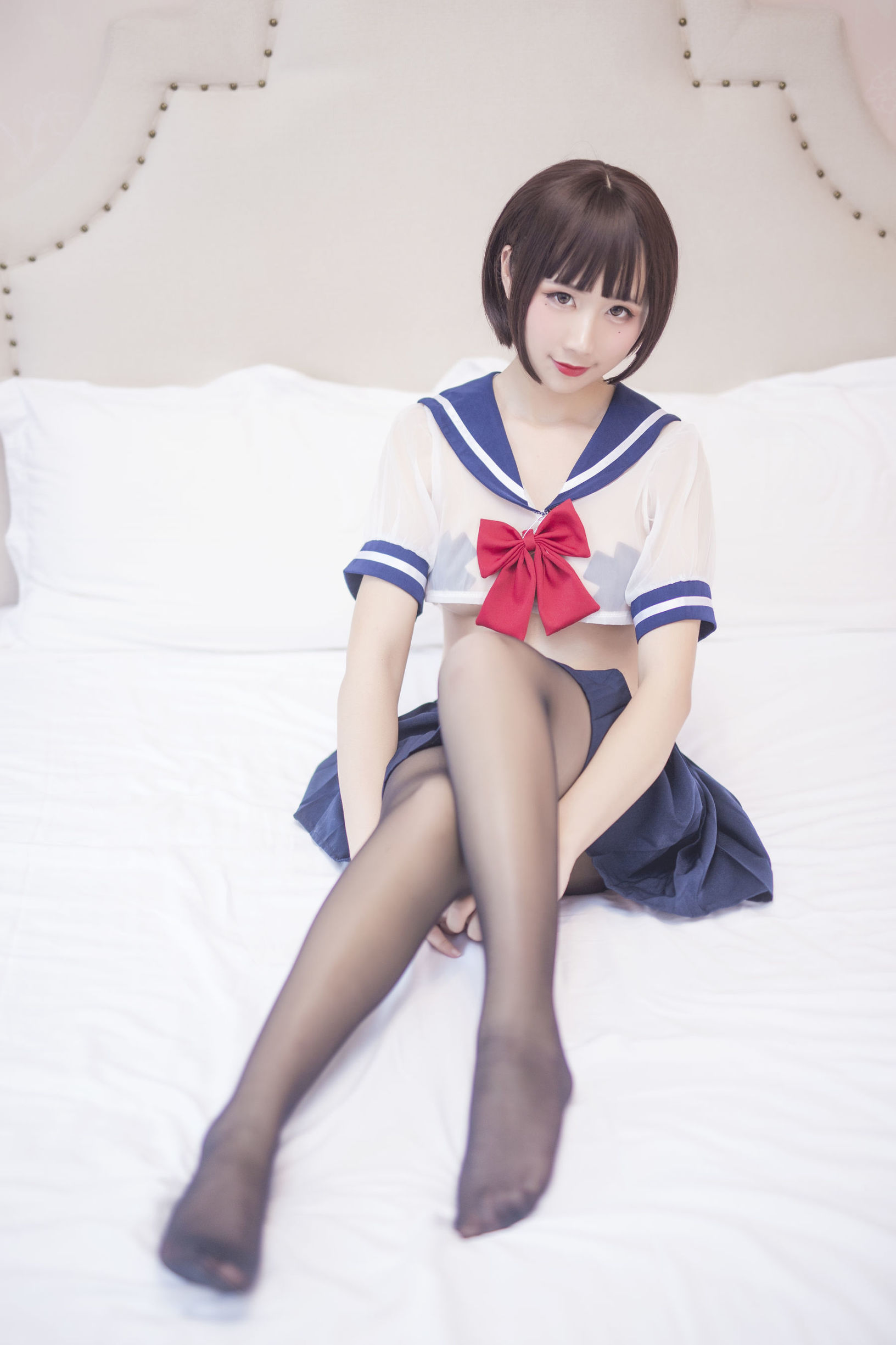 動漫博主九曲吉恩JK透明制服