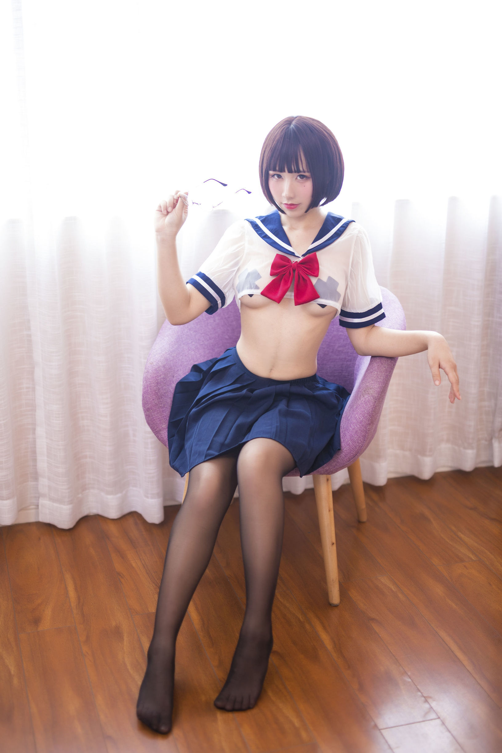Anime blogger Jiu Qu Jean JK transparent uniform