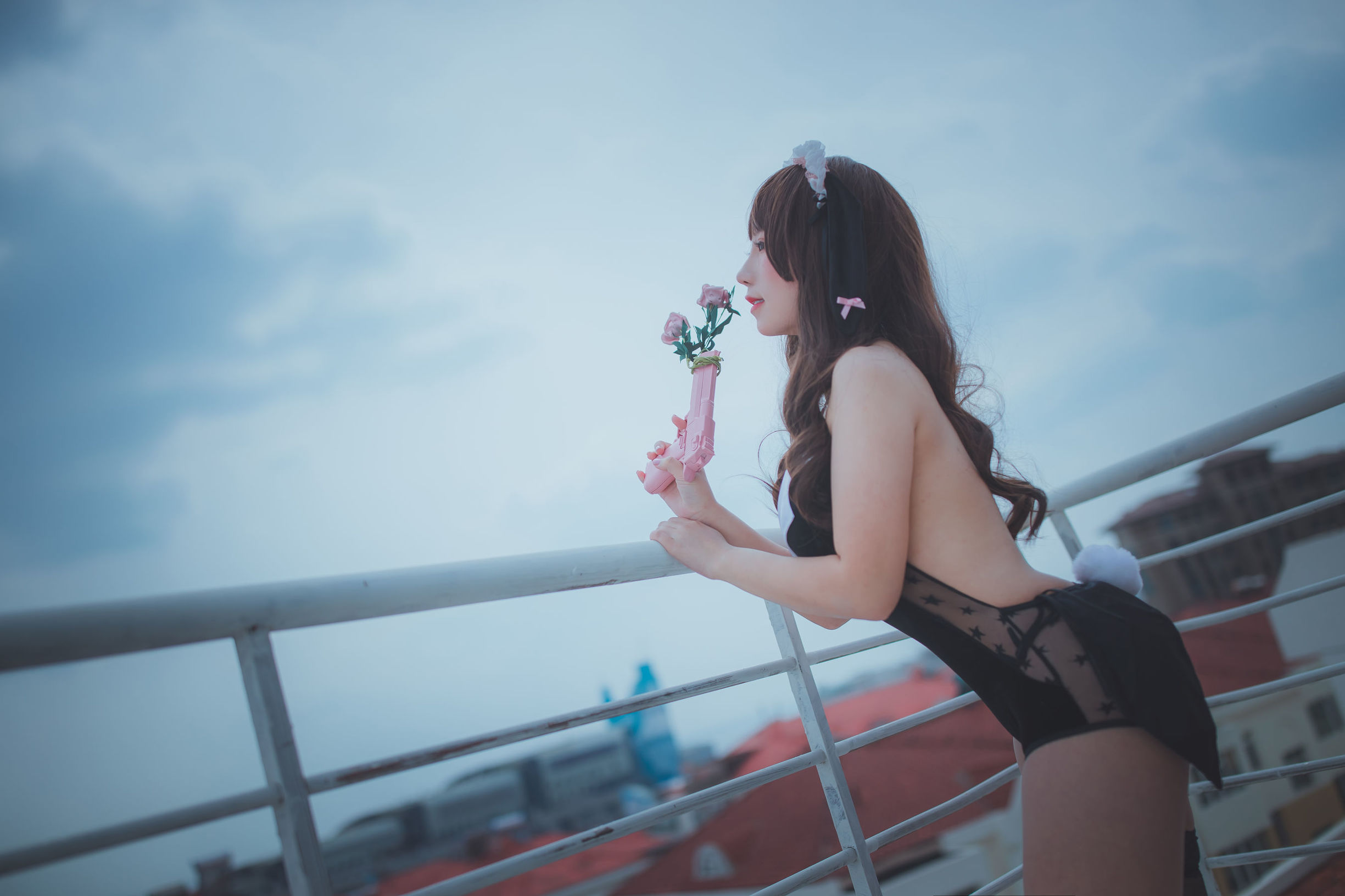 Blogger anime Từ Từ Từ Từ Loan, thỏ tai cụp