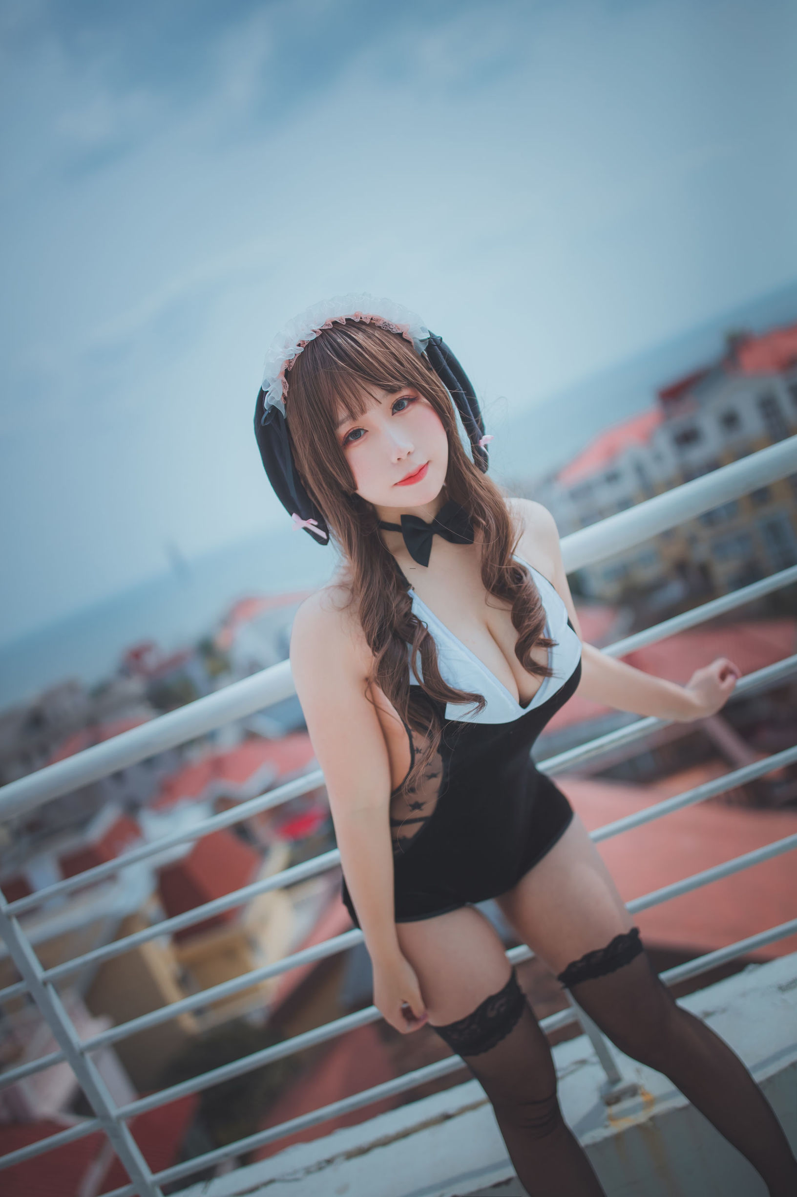 Blogger anime Từ Từ Từ Từ Loan, thỏ tai cụp