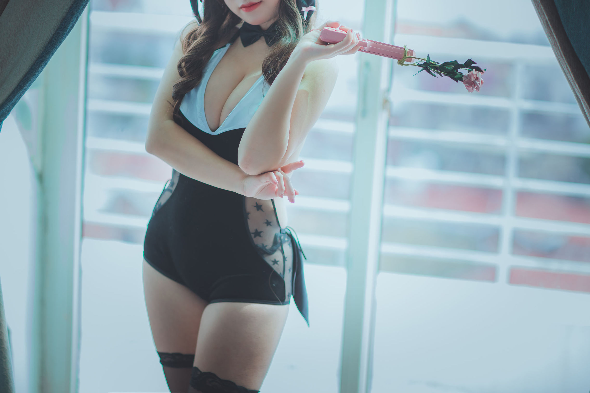 Blogger anime Từ Từ Từ Từ Loan, thỏ tai cụp