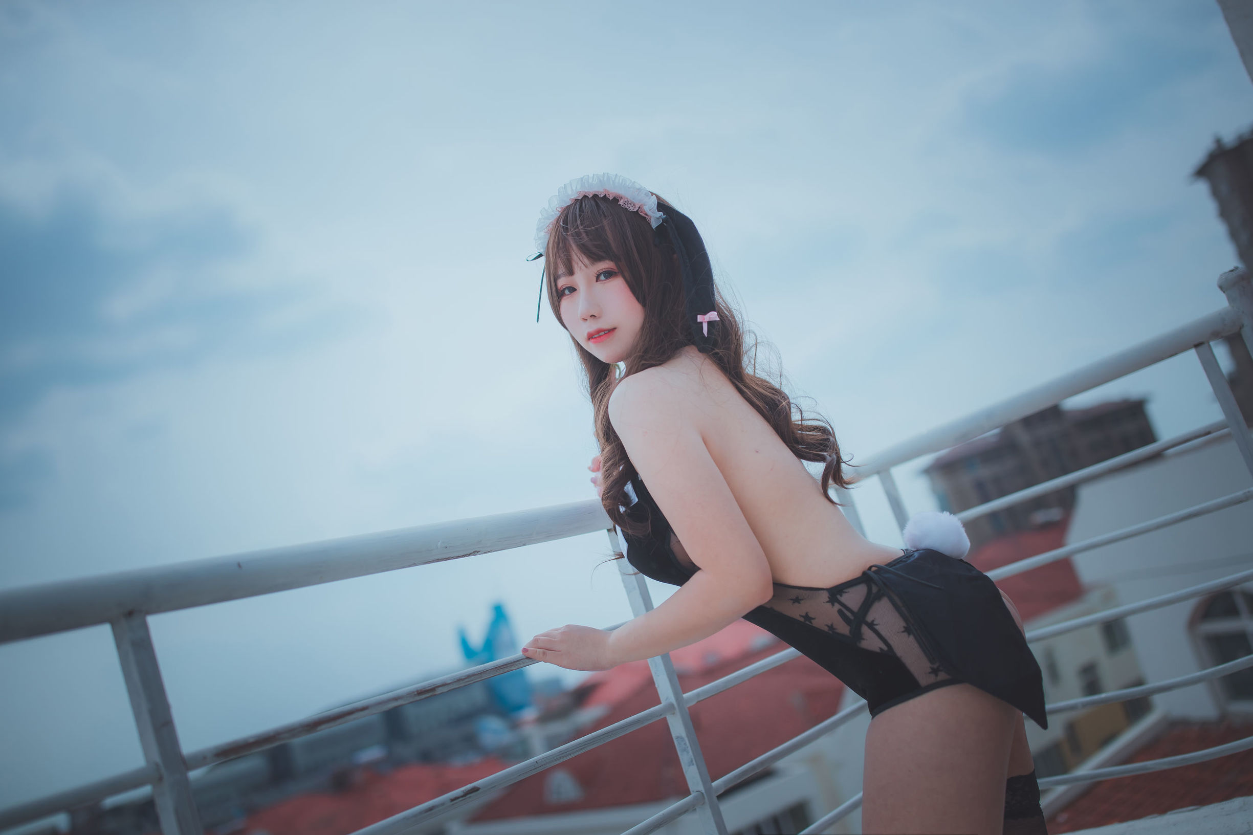 Blogger anime Từ Từ Từ Từ Loan, thỏ tai cụp