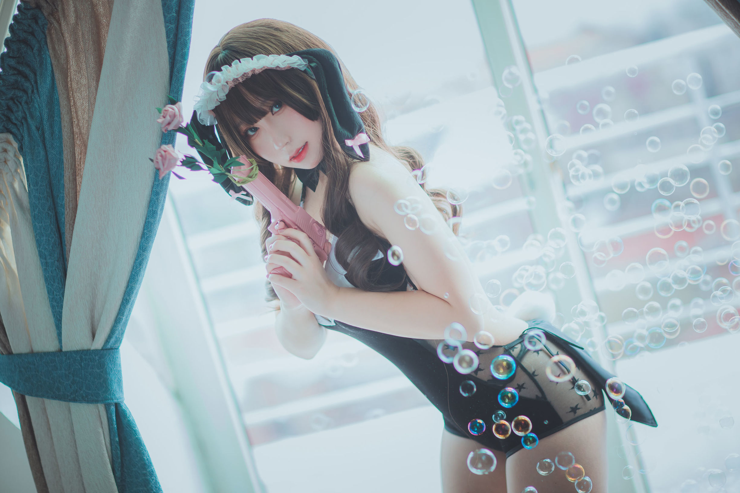Blogger anime Từ Từ Từ Từ Loan, thỏ tai cụp