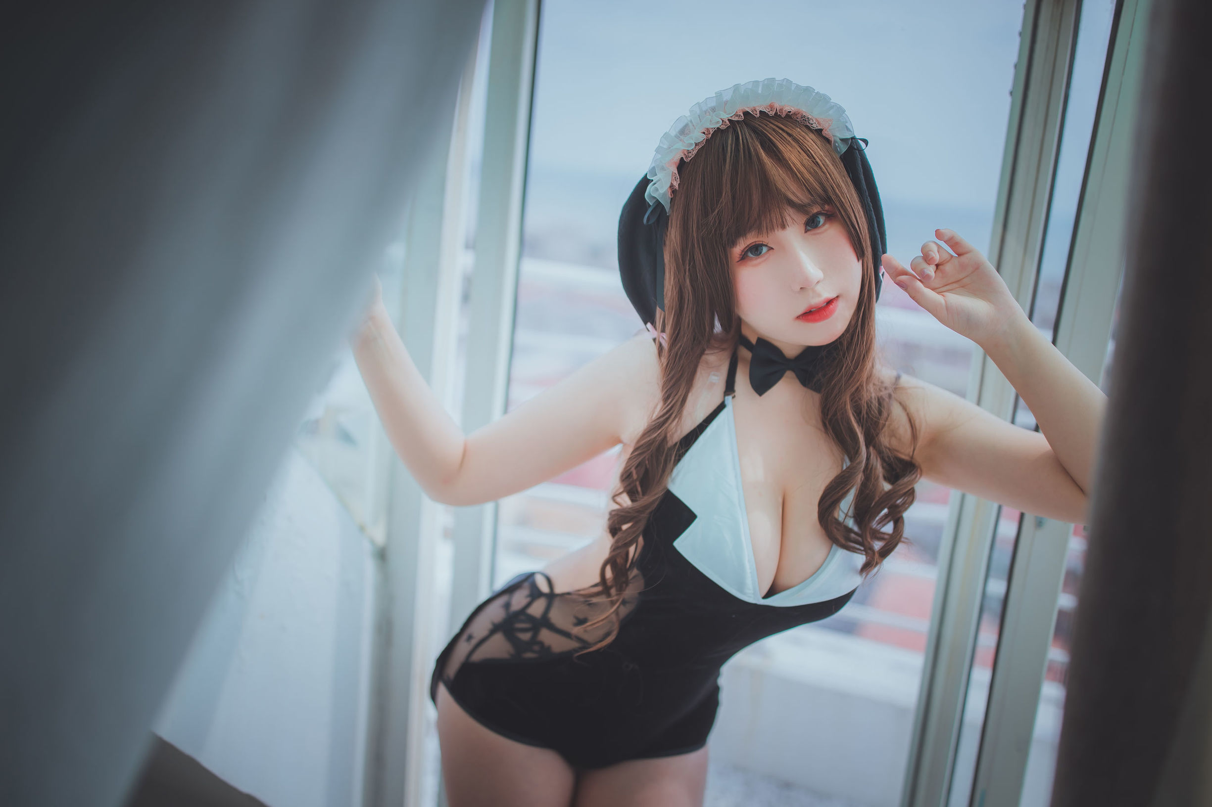 Blogger anime Từ Từ Từ Từ Loan, thỏ tai cụp