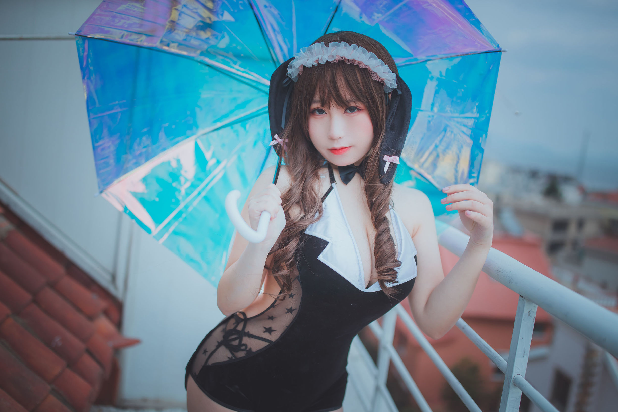 Blogger anime Từ Từ Từ Từ Loan, thỏ tai cụp