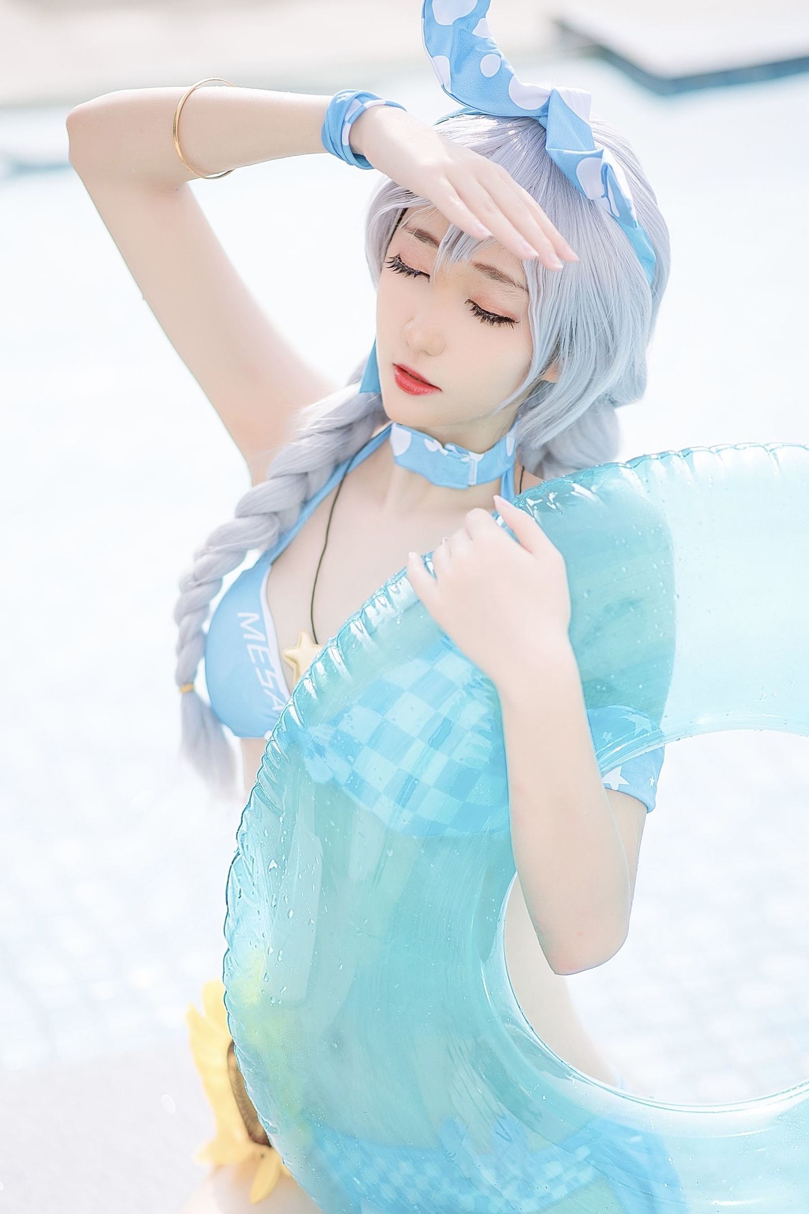 Anime blogger Momoko Kiana swimsuit
