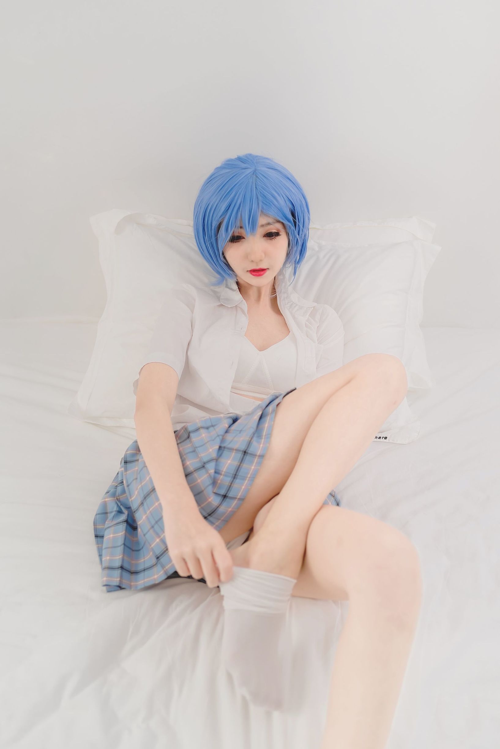 Blogger anime Nam Đào Momoko Ayanami Rei đồng phục