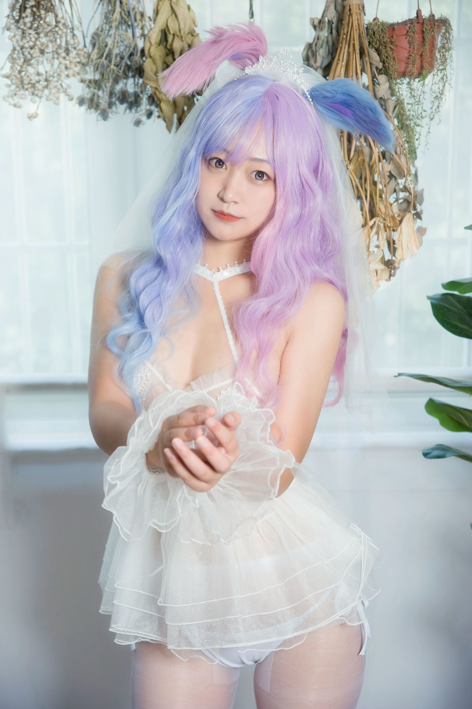 動漫博主大碗排麵 婚紗兔白絲婚紗