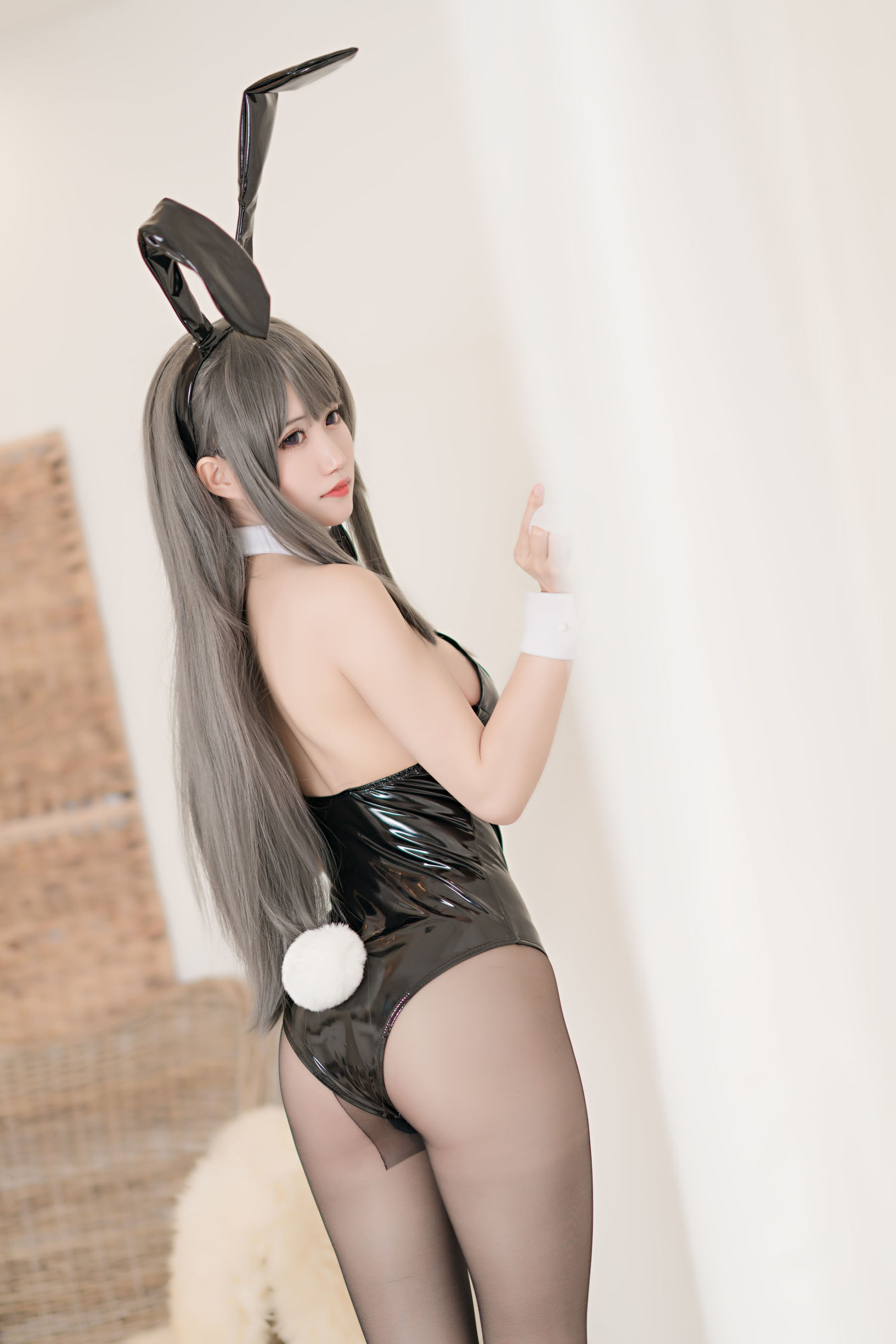 Blogger anime Ogura Chiyo và Mai Thỏ Nữ Lang