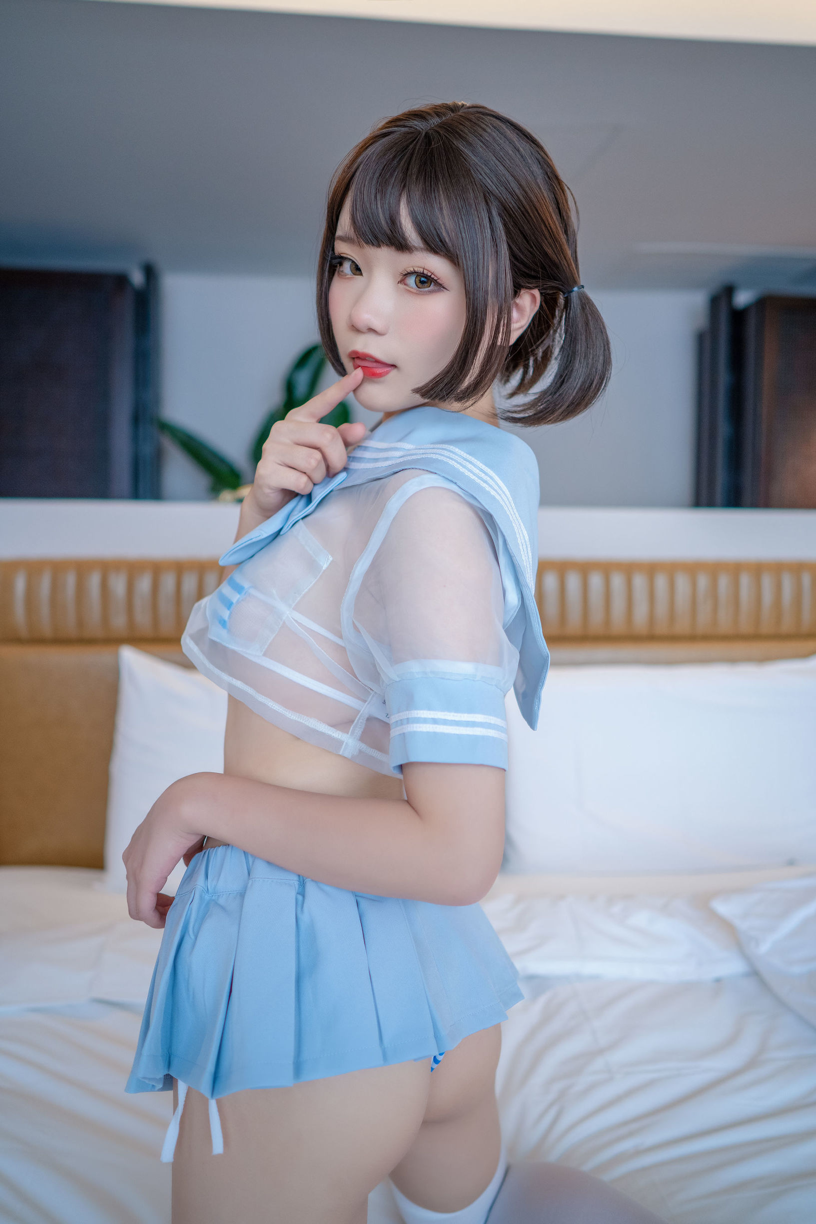 動漫博主王胖胖u 藍色水手透明分體