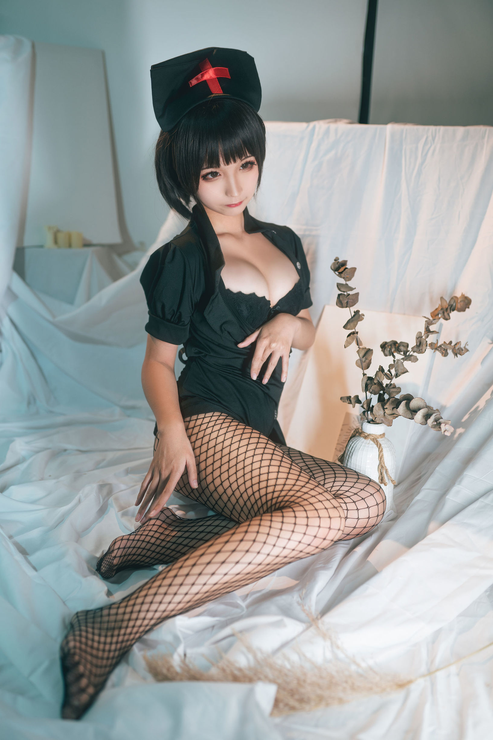 Anime Blogger Chun Mo Mo, Nurse Sister
