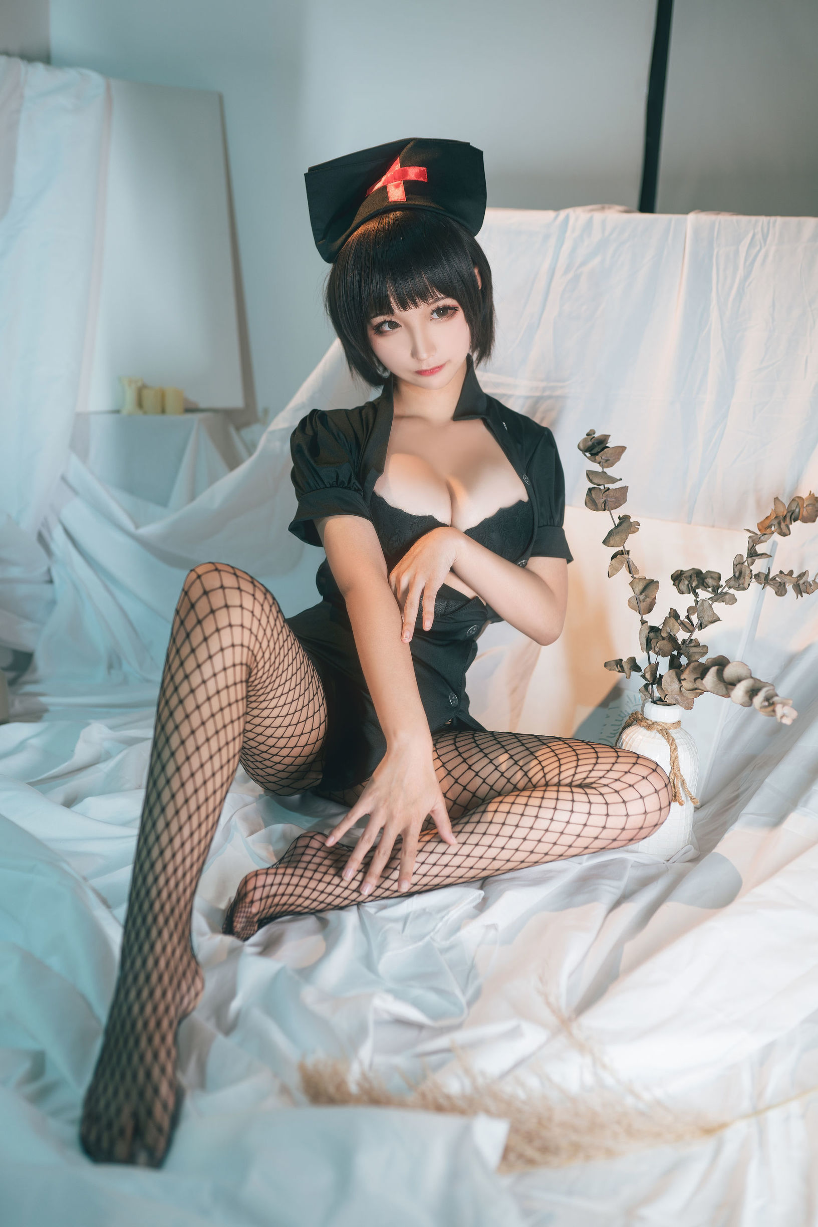 Anime Blogger Chun Mo Mo, Nurse Sister