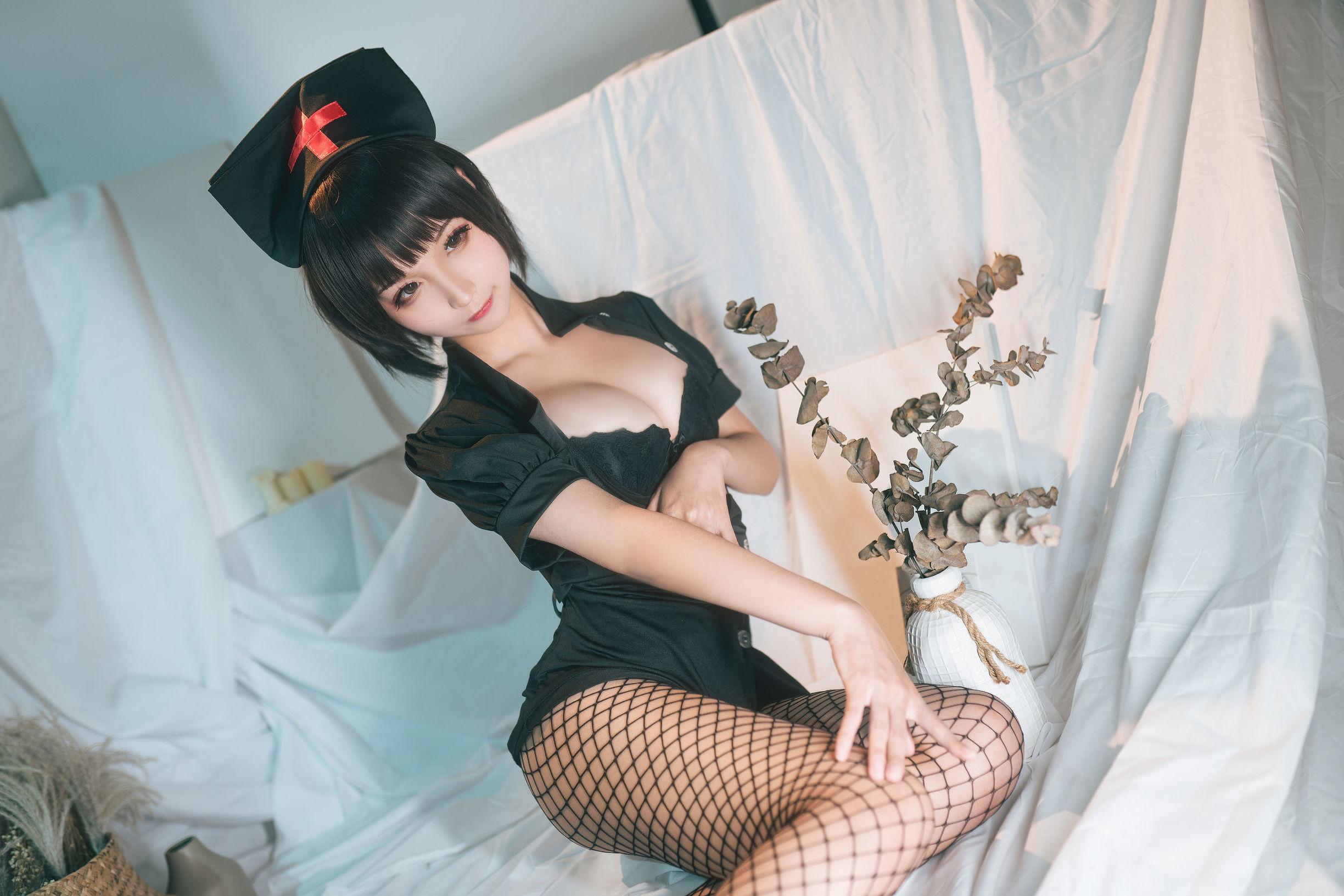 Anime Blogger Chun Mo Mo, Nurse Sister