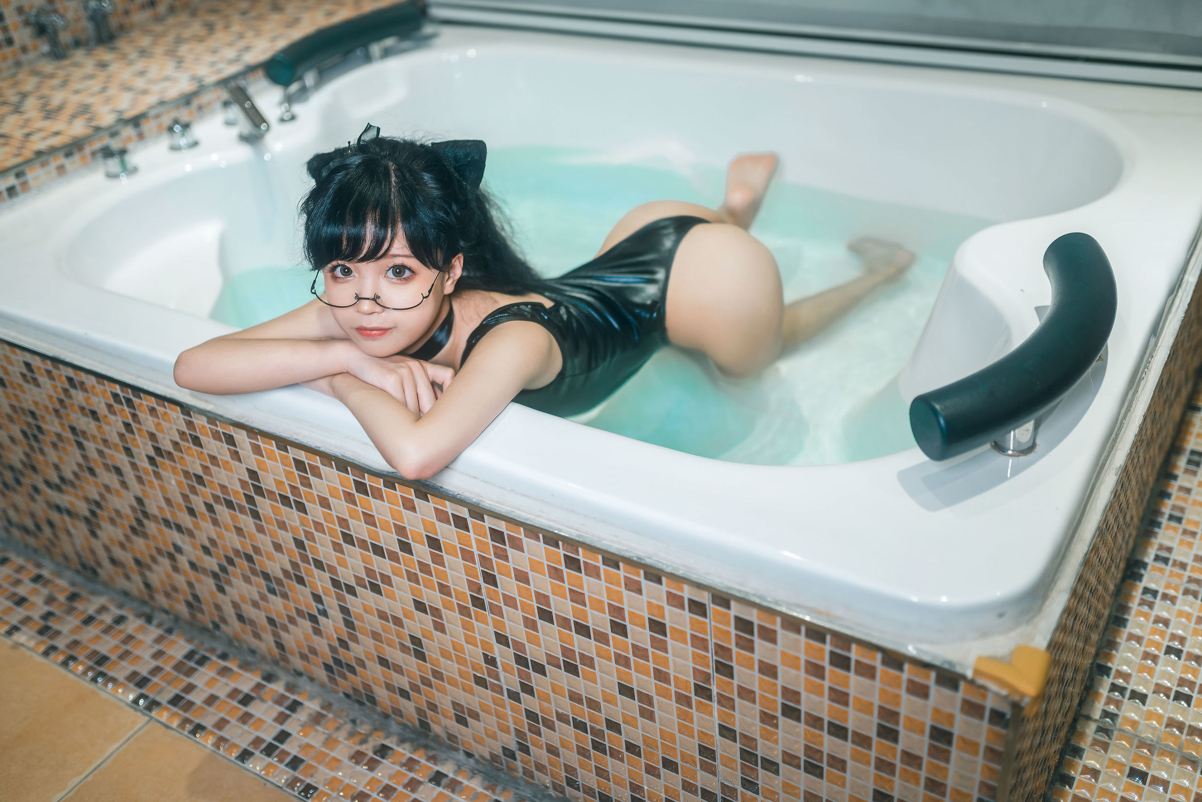 アニメブロガー スンチュンモモ ねこみみスクール水着