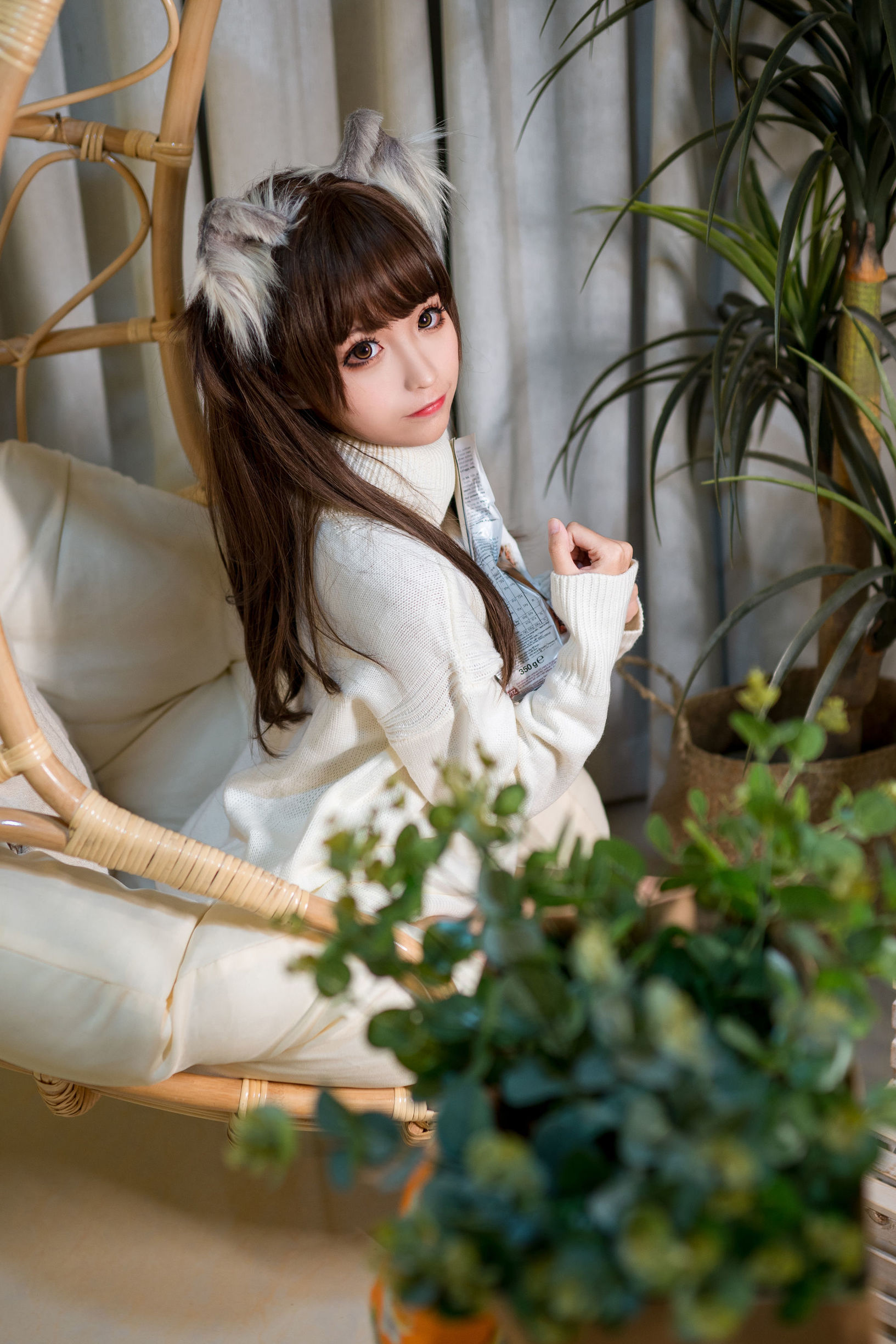 Anime blogger Chun Mo Mo White Sweater
