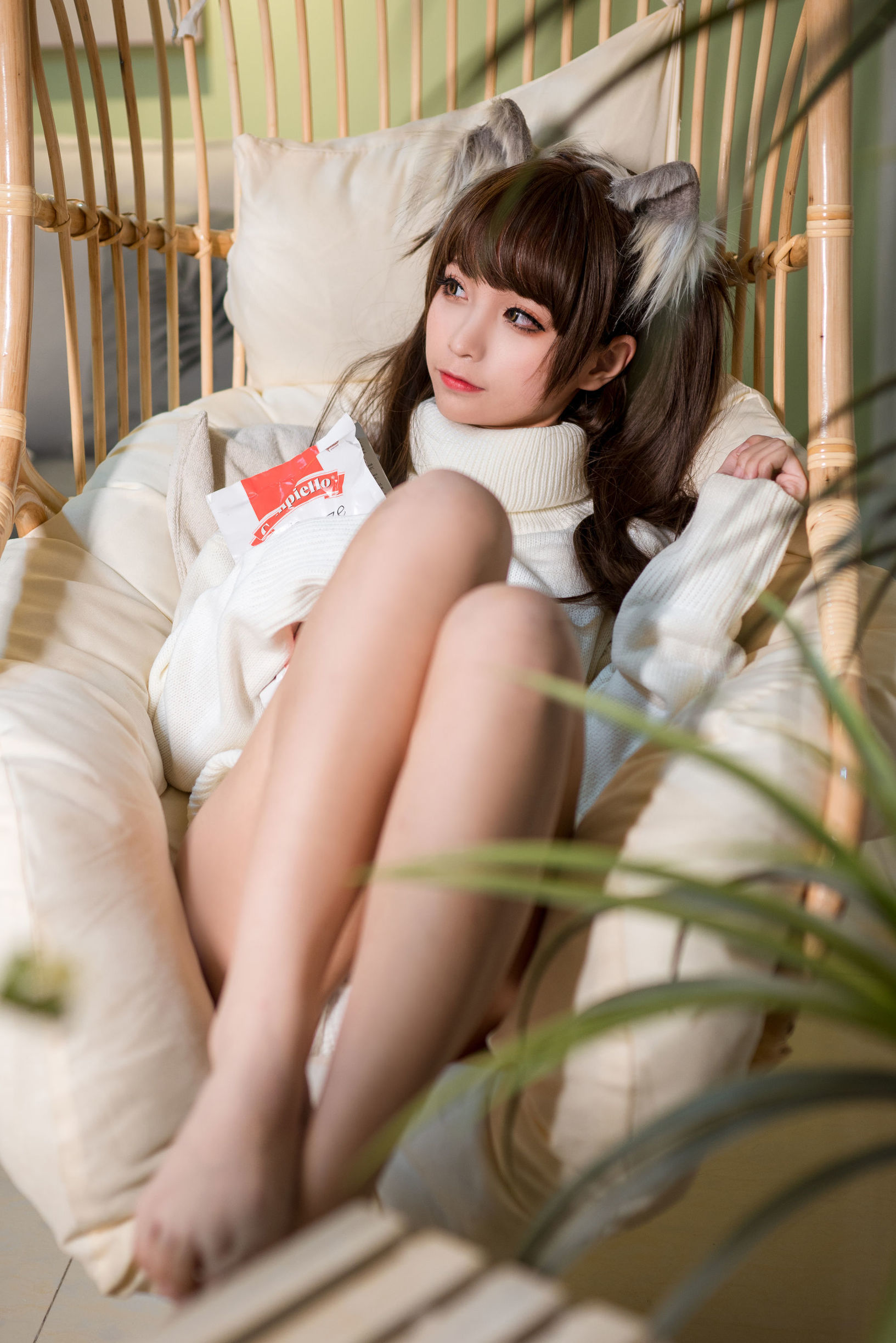 Anime blogger Chun Mo Mo White Sweater