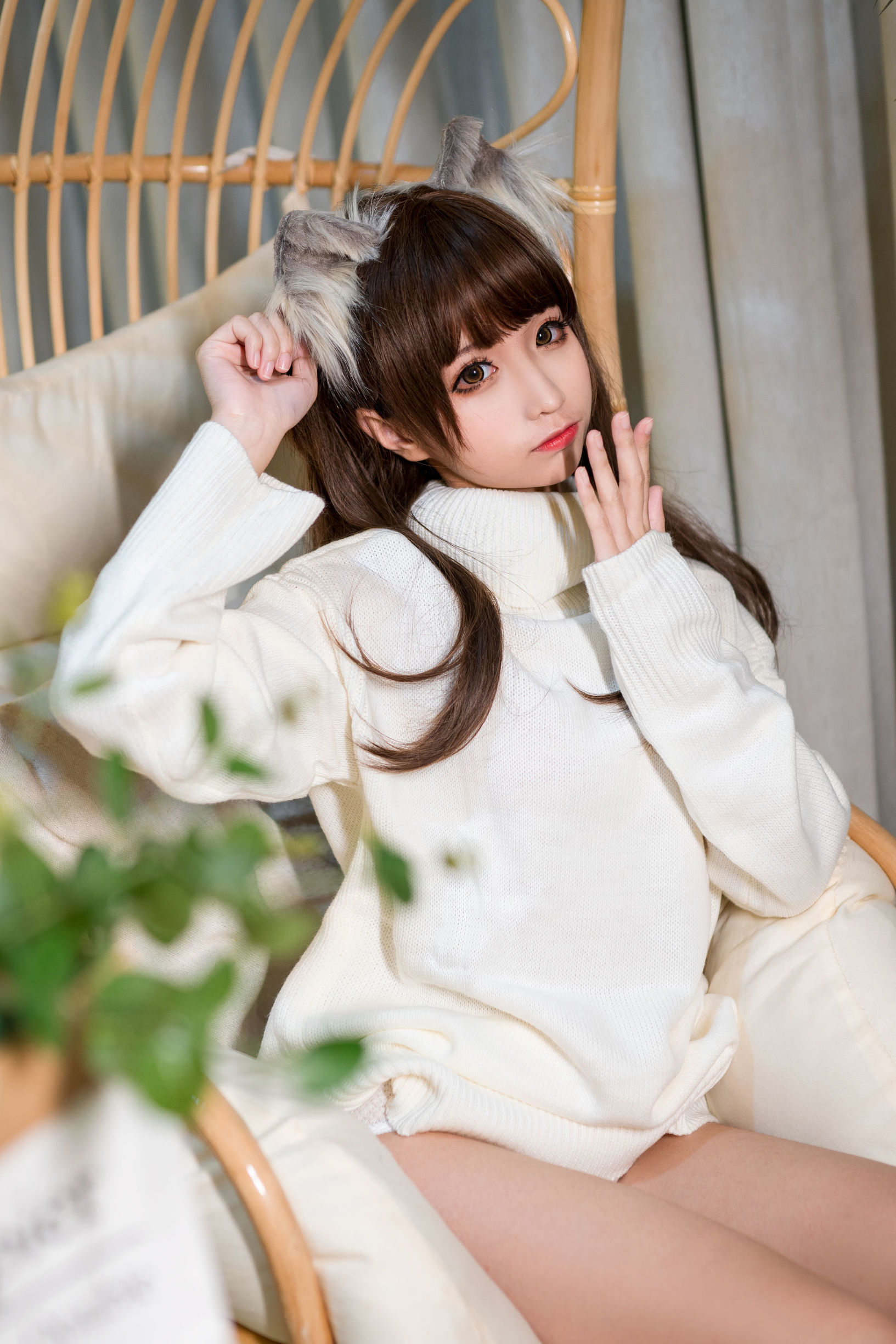 Anime blogger Chun Mo Mo White Sweater
