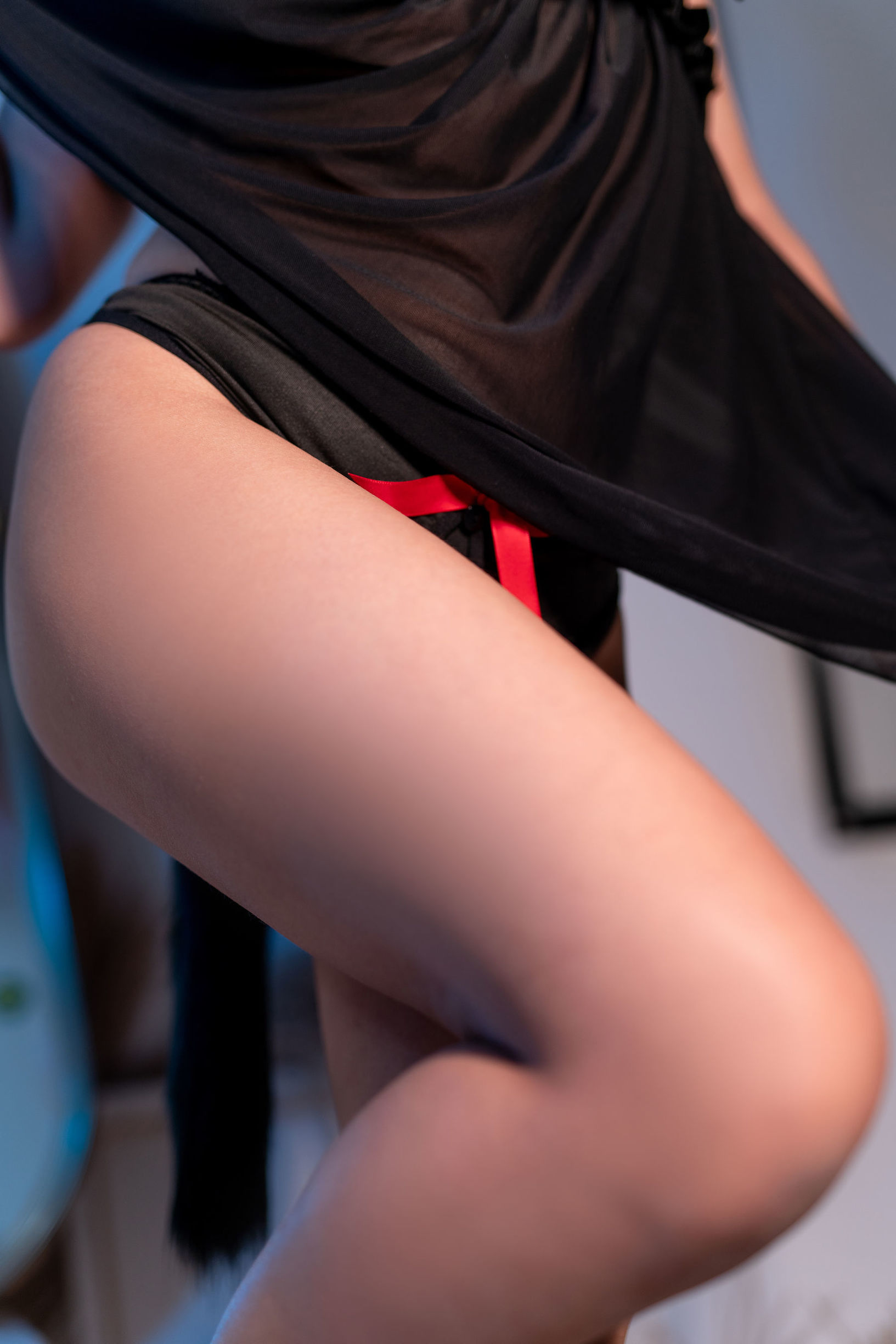 Anime blogger Chun Mo Mo black nightgown