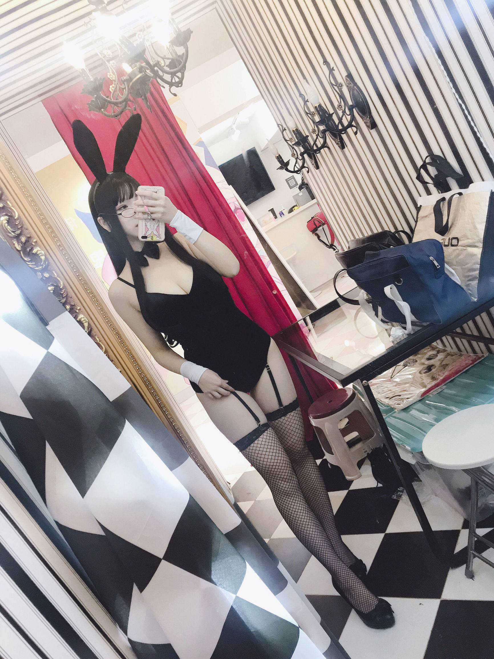 Blogger anime Tuyết Thanh Astra đóng vai Kính mắt Thỏ