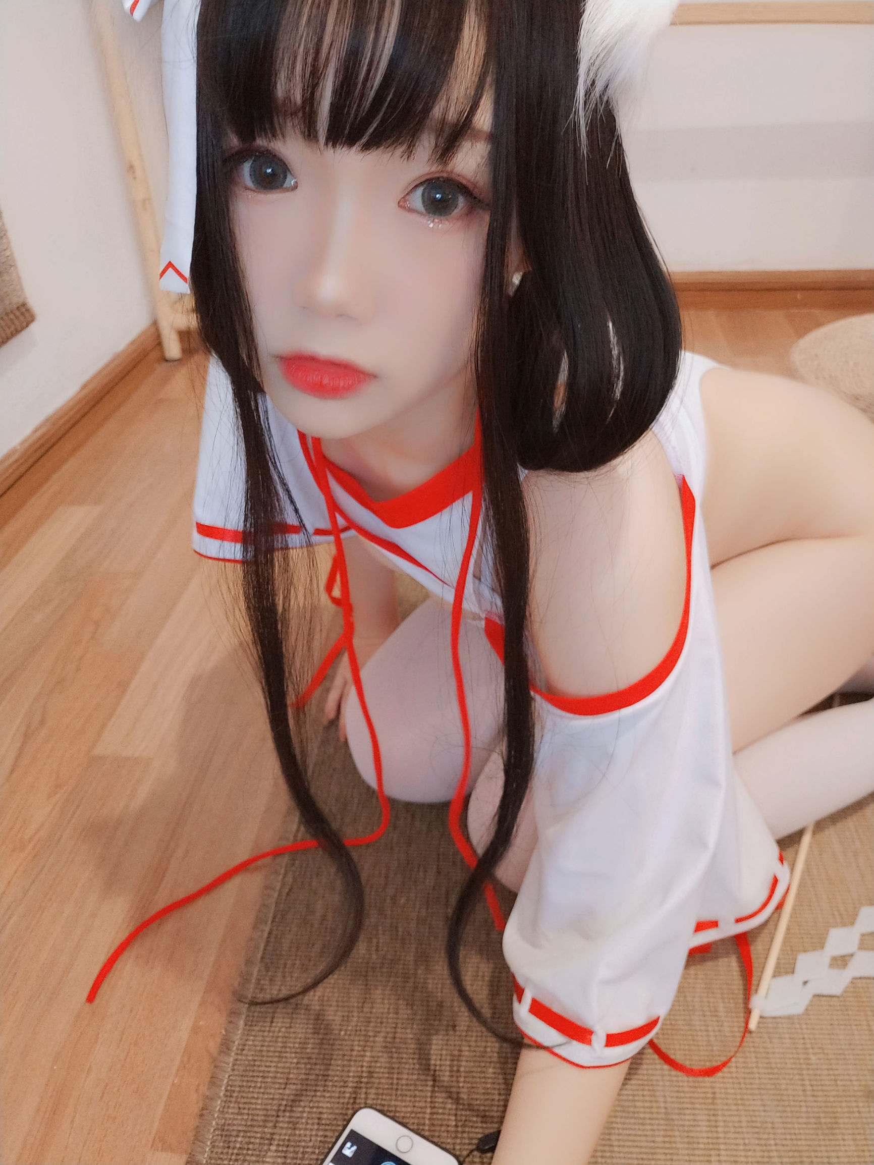 Blogger anime Tuyết Thanh Astra, mèo của đền thờ