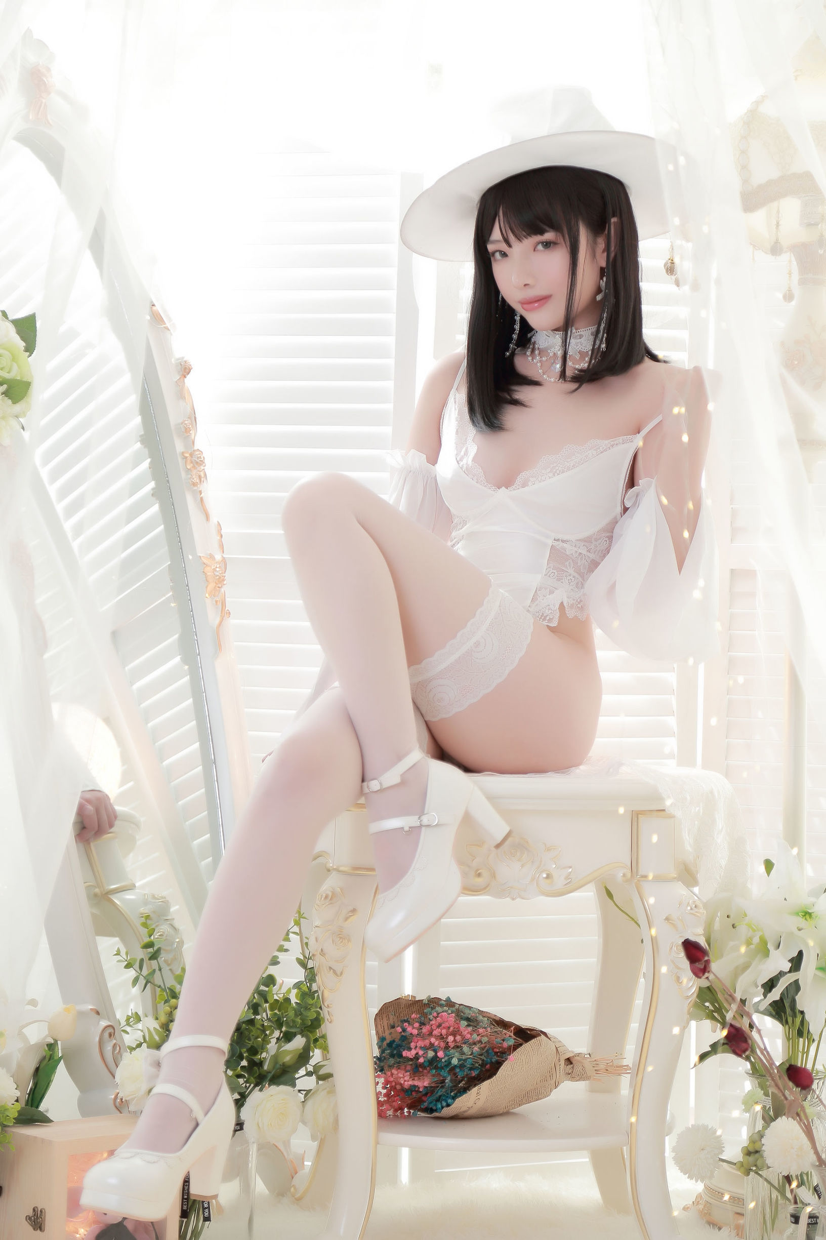Anime Blogger Wen Mei, White Witch
