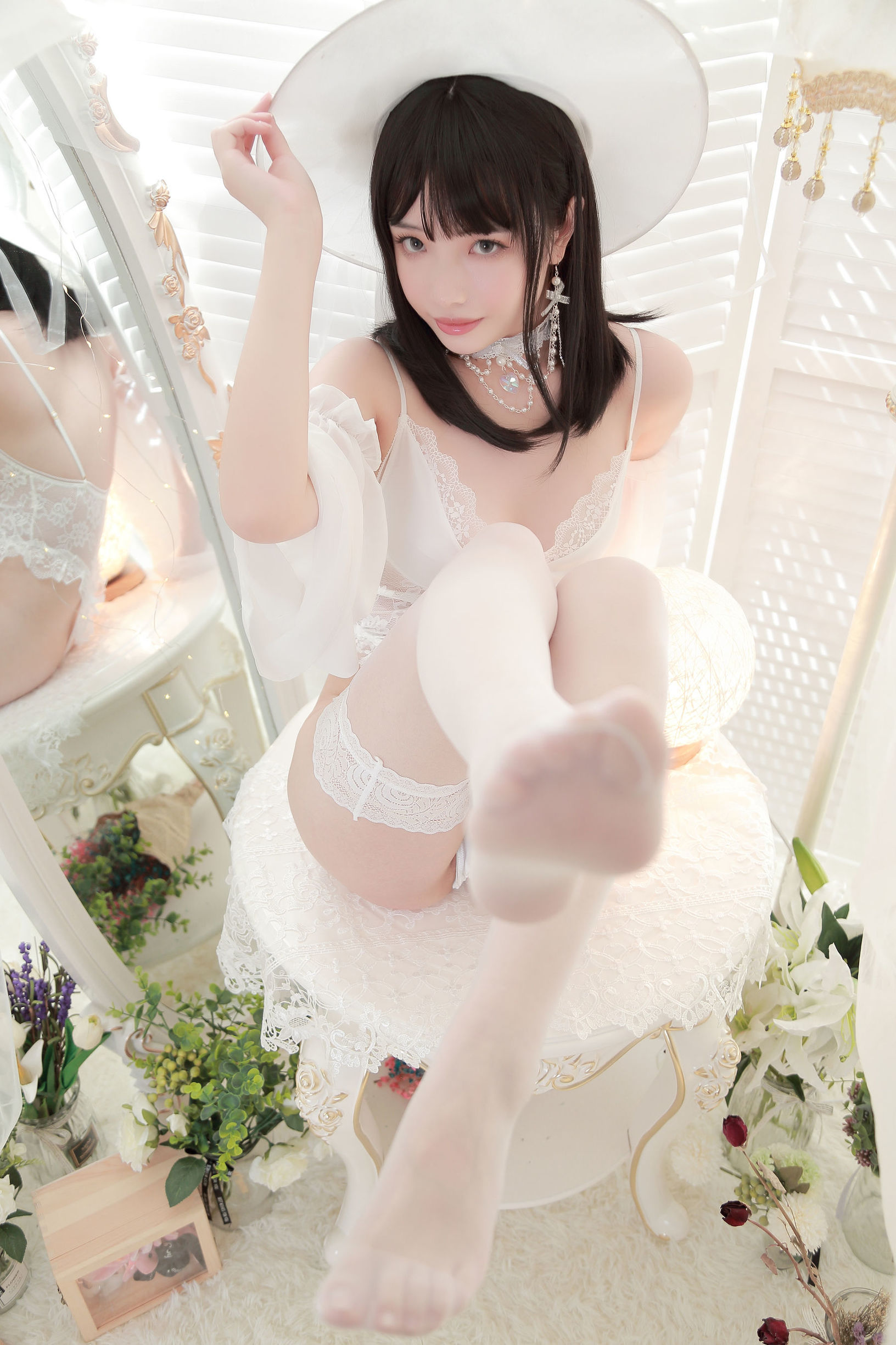 Anime Blogger Wen Mei, White Witch
