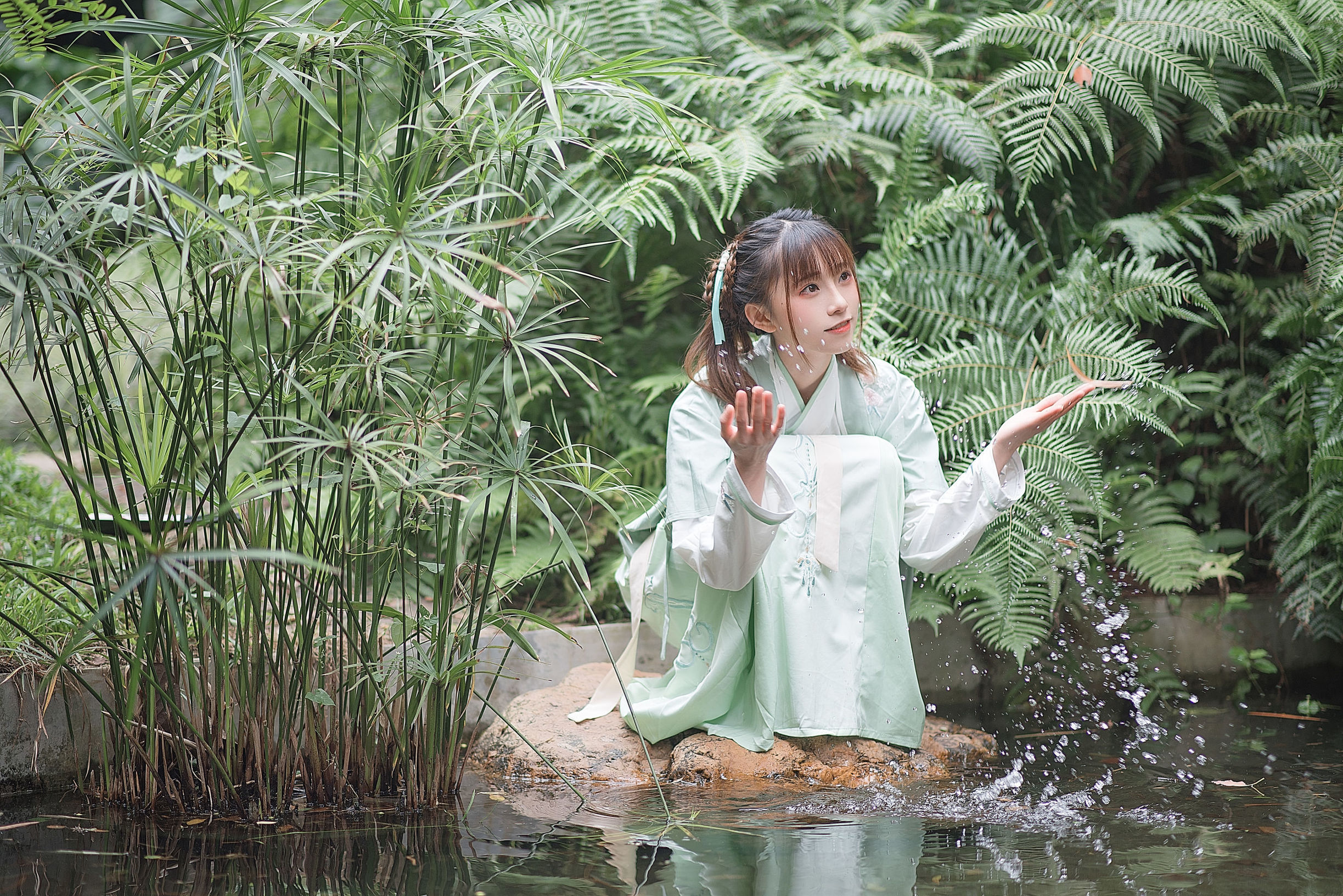 動漫博主Kitaro_綺太郎 娉娉袅袅十三余，豆蔻年華二月初