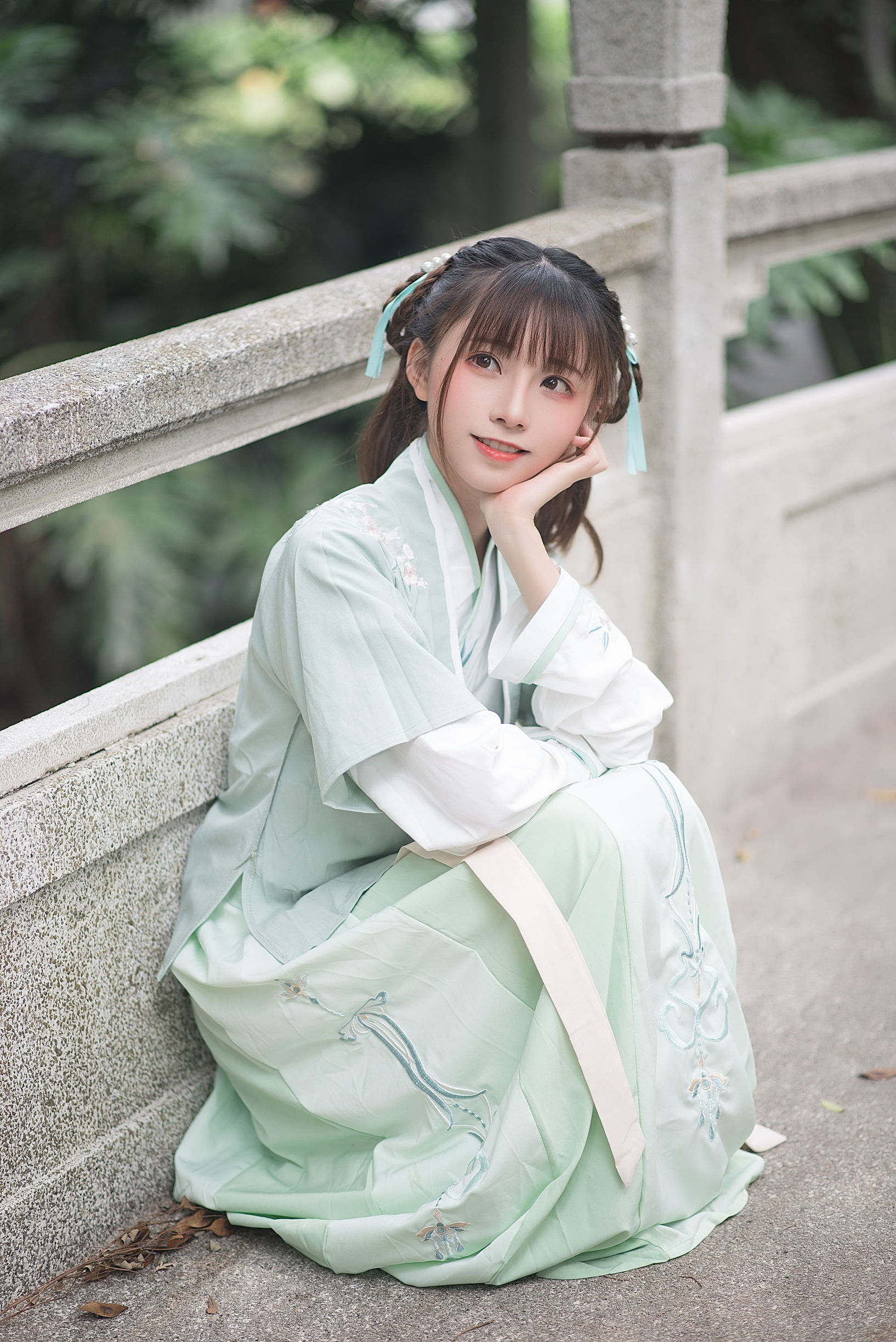 動漫博主Kitaro_綺太郎 娉娉袅袅十三余，豆蔻年華二月初