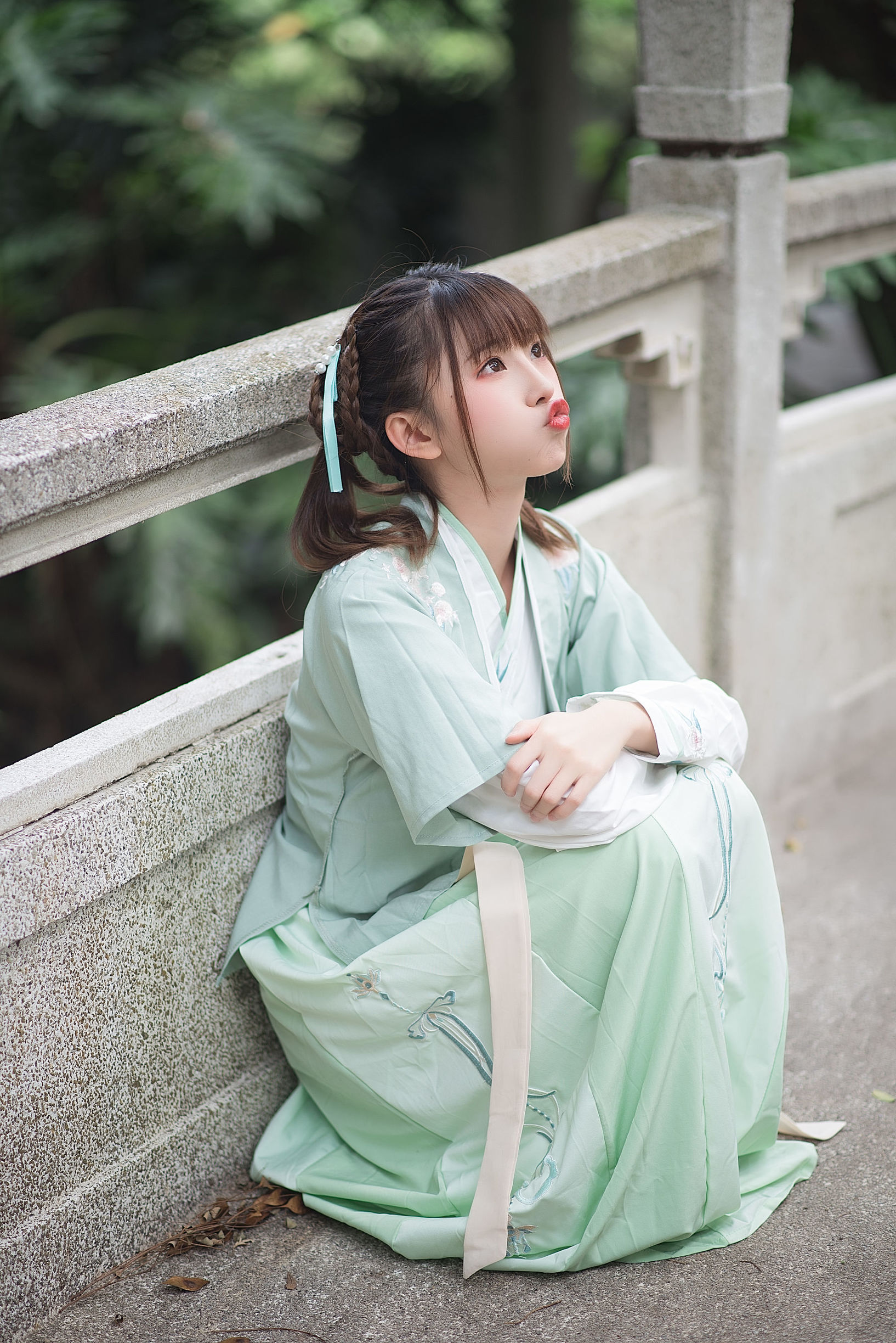動漫博主Kitaro_綺太郎 娉娉袅袅十三余，豆蔻年華二月初