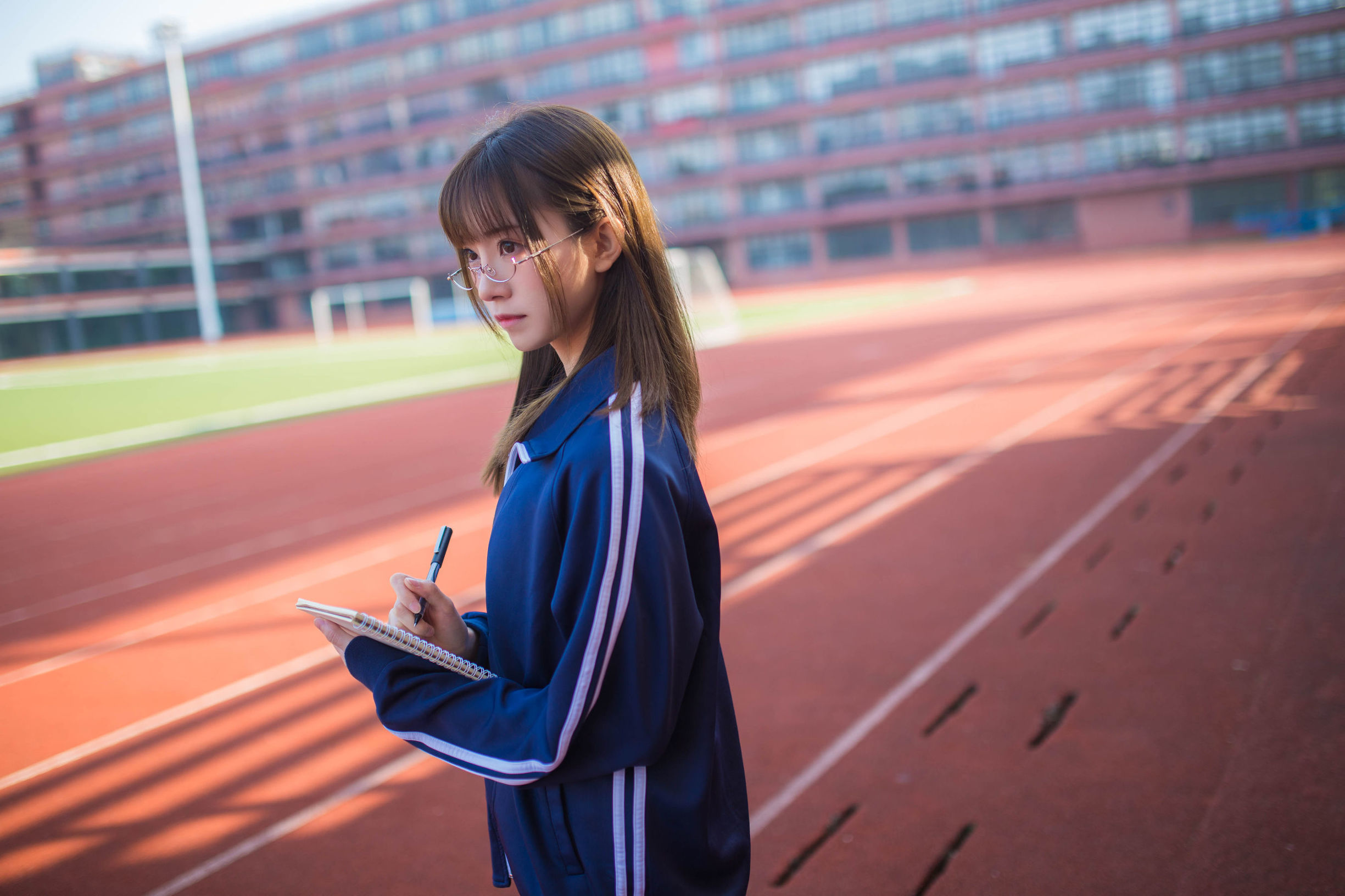 動漫博主Kitaro_綺太郎 藍色運動服女孩