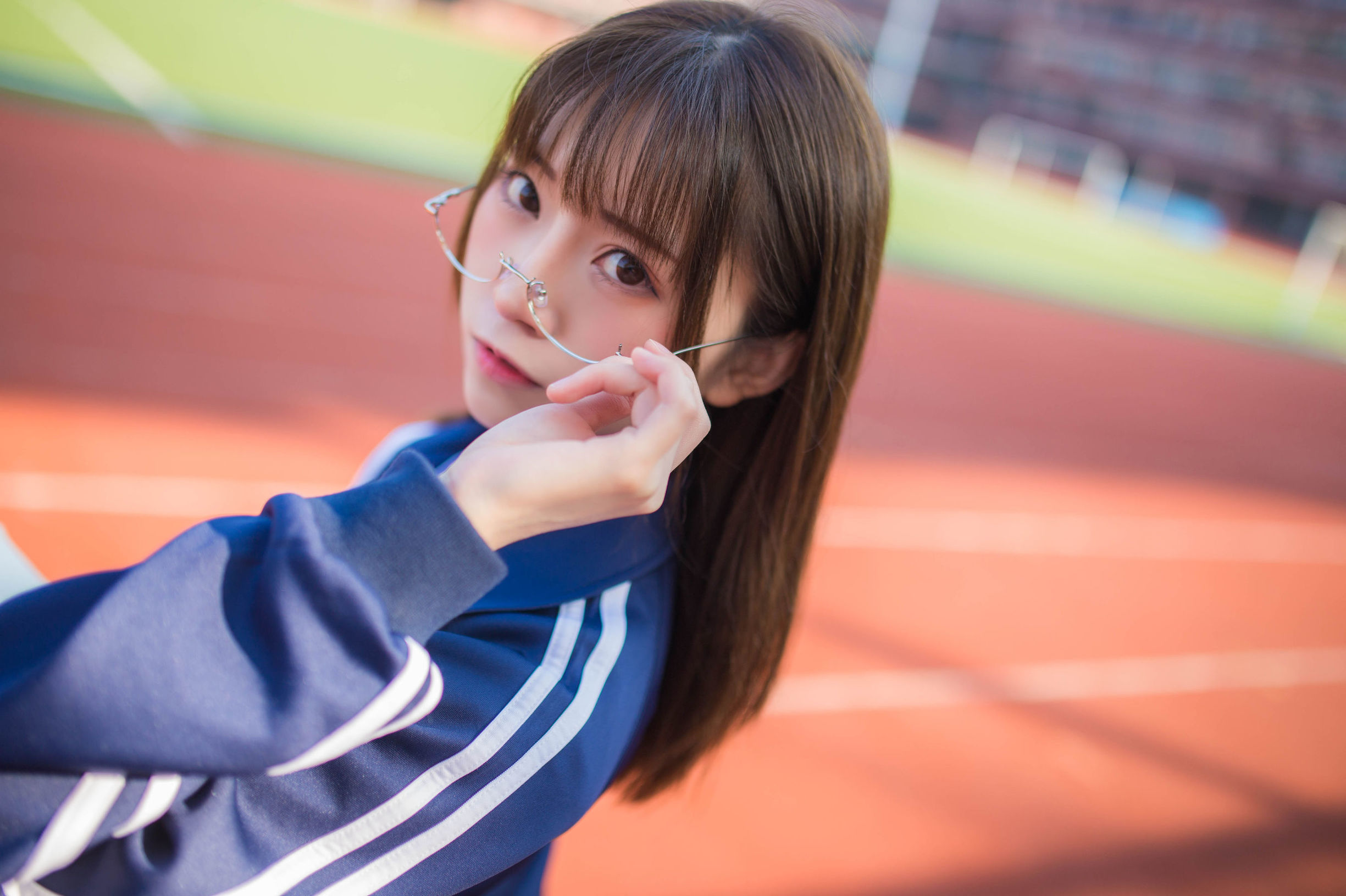 動漫博主Kitaro_綺太郎 藍色運動服女孩
