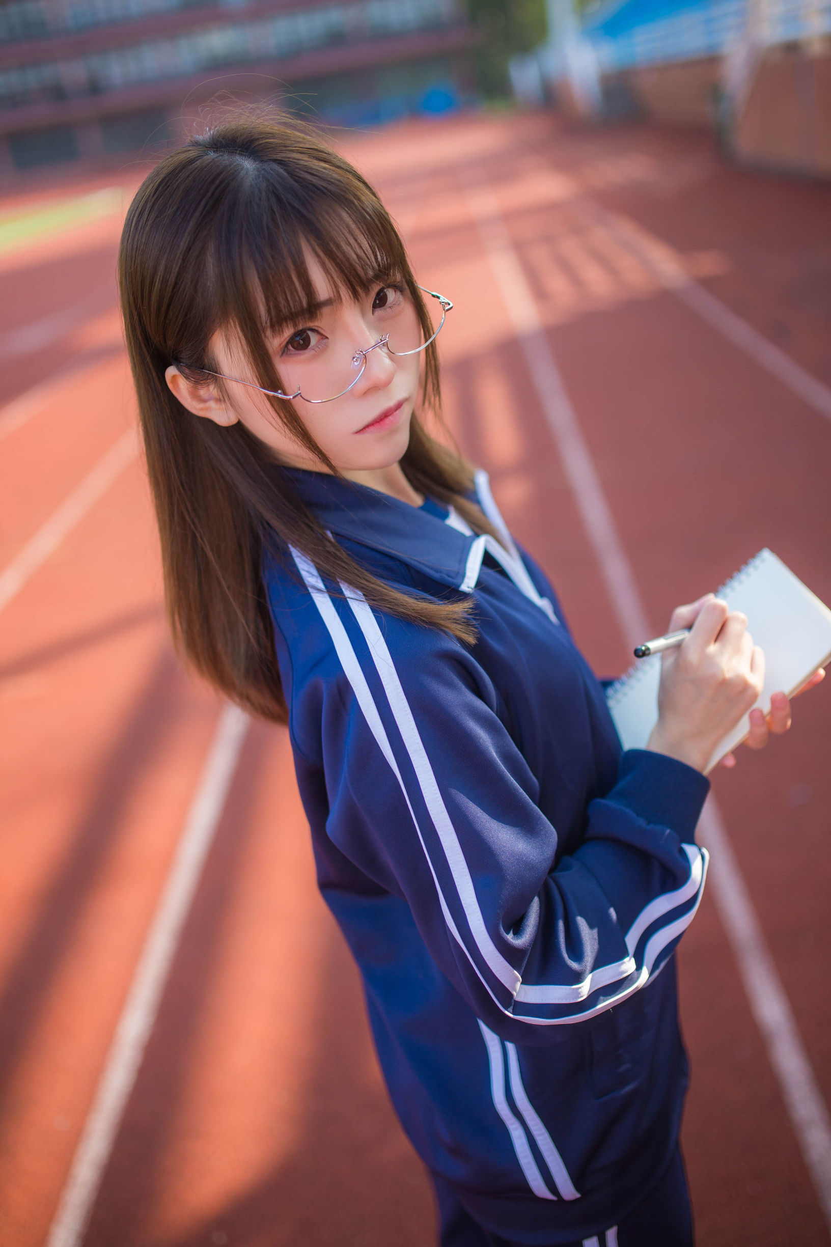 動漫博主Kitaro_綺太郎 藍色運動服女孩