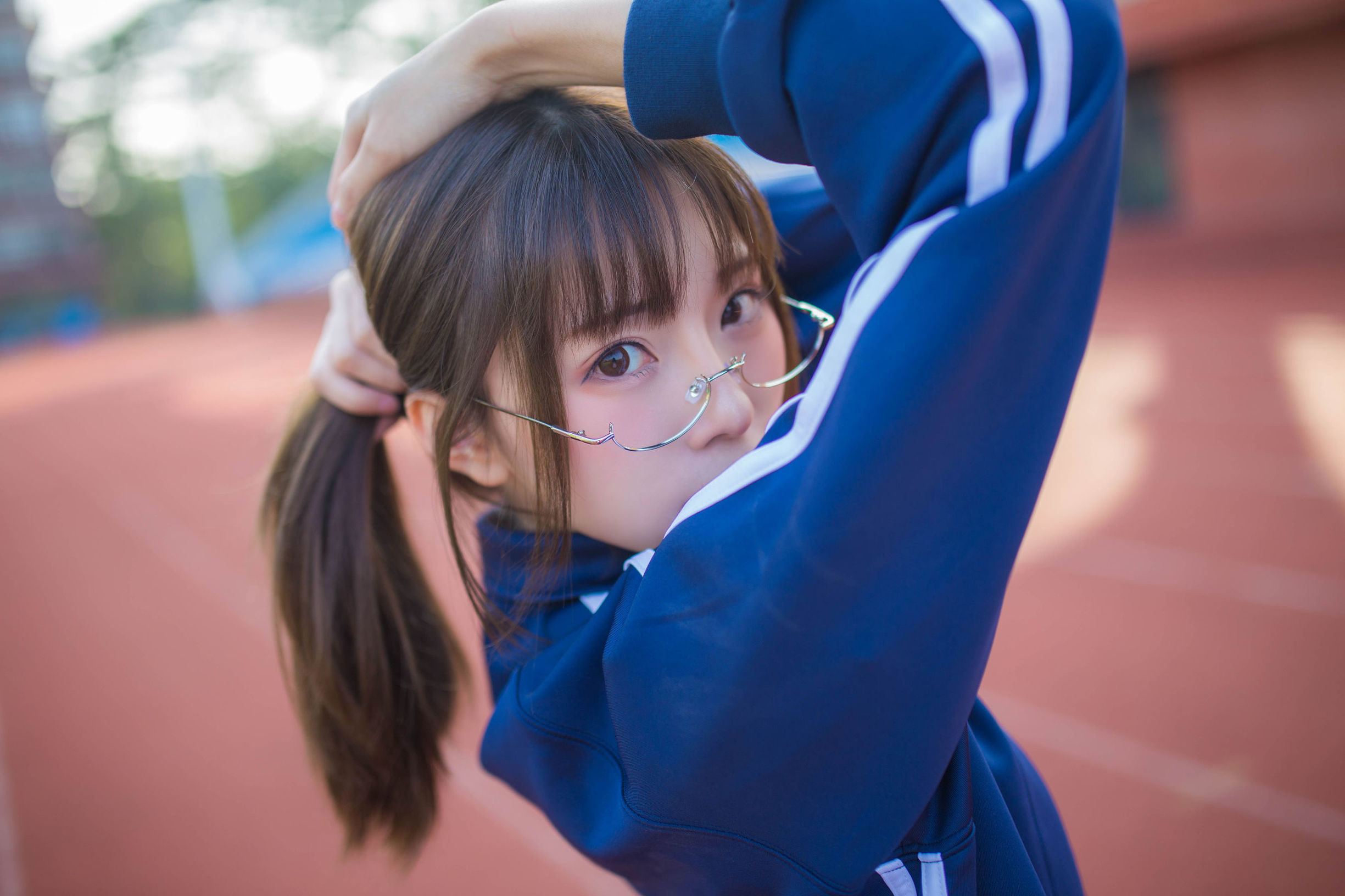 動漫博主Kitaro_綺太郎 藍色運動服女孩