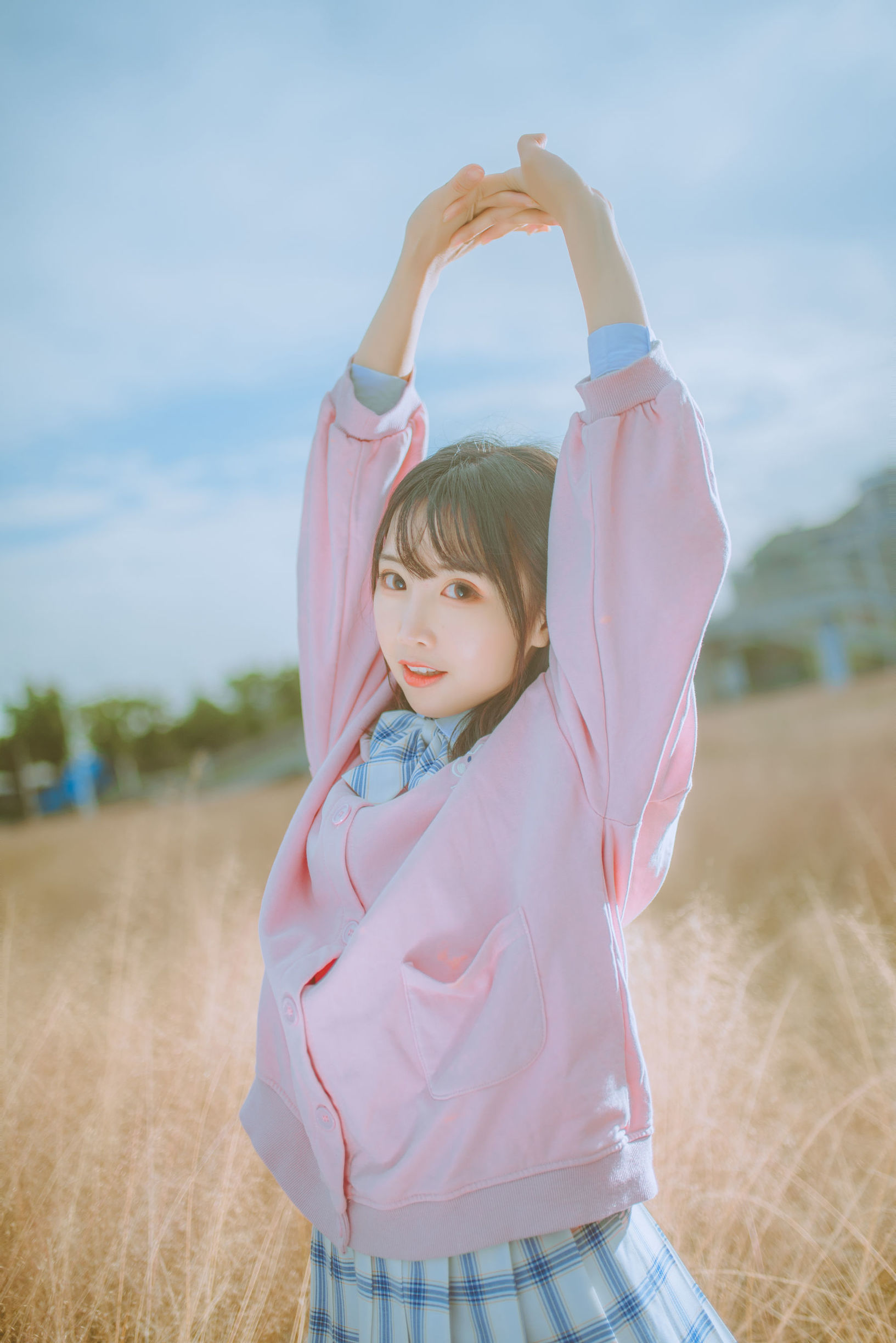 Cute and Popular Coser: Mianbingxianer Fen Daicao JK