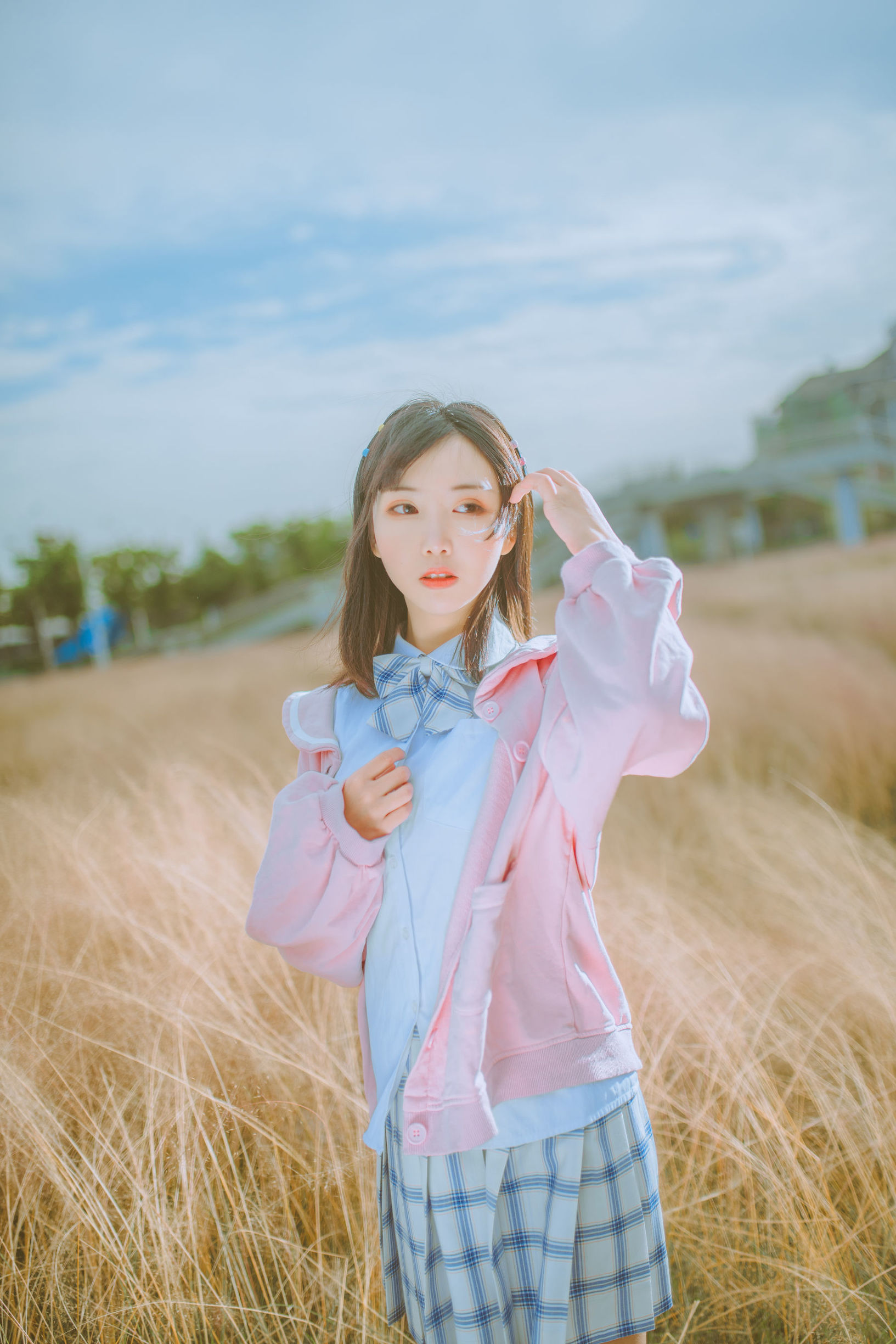 Cute and Popular Coser: Mianbingxianer Fen Daicao JK