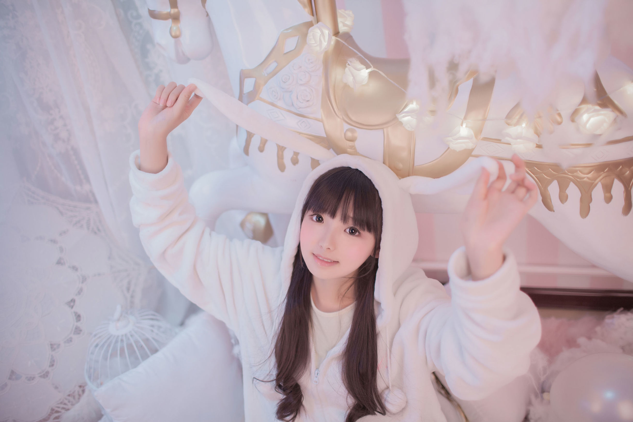 可愛い妹 桜群 ガラスのカバーの下の回転木馬