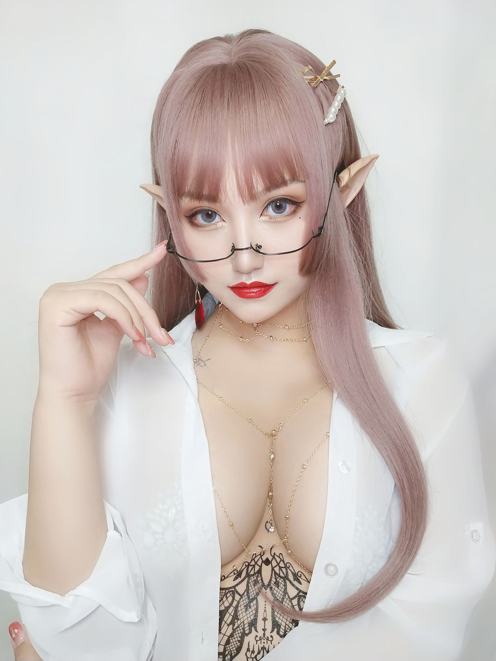Hạ Gà Gà không muốn dậy. Văn thân thủy trân.
