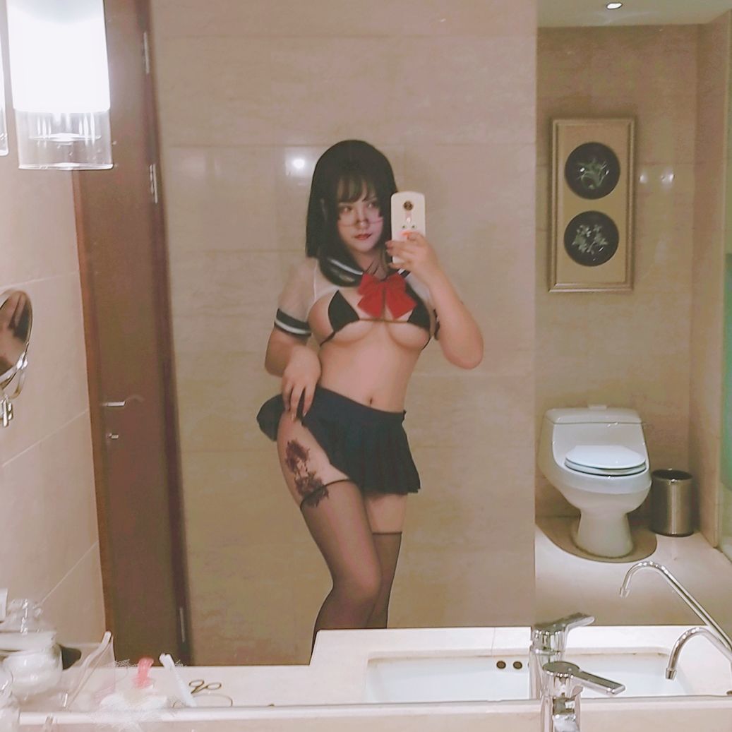 Hạ Gô Gô không muốn thức dậy Minh bạch JK