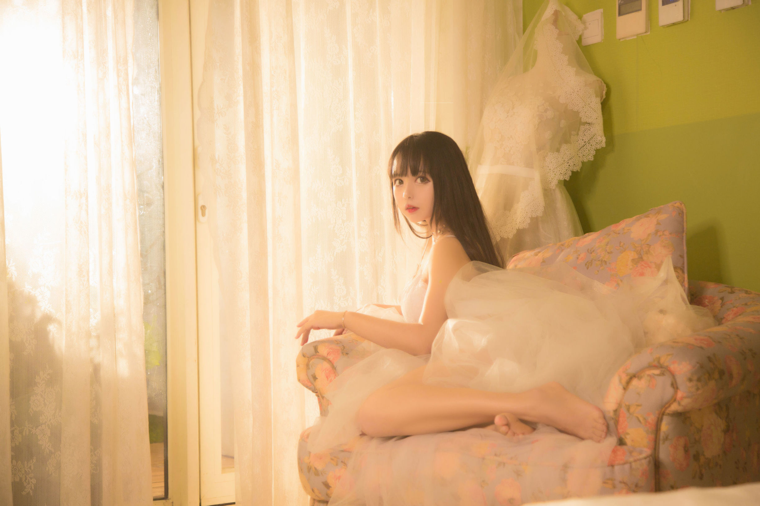 ได่เยิ่นเมิ่งเมย์เฮย์เมาม่าวโอวโอ ภาพถ่ายสาวน้อย