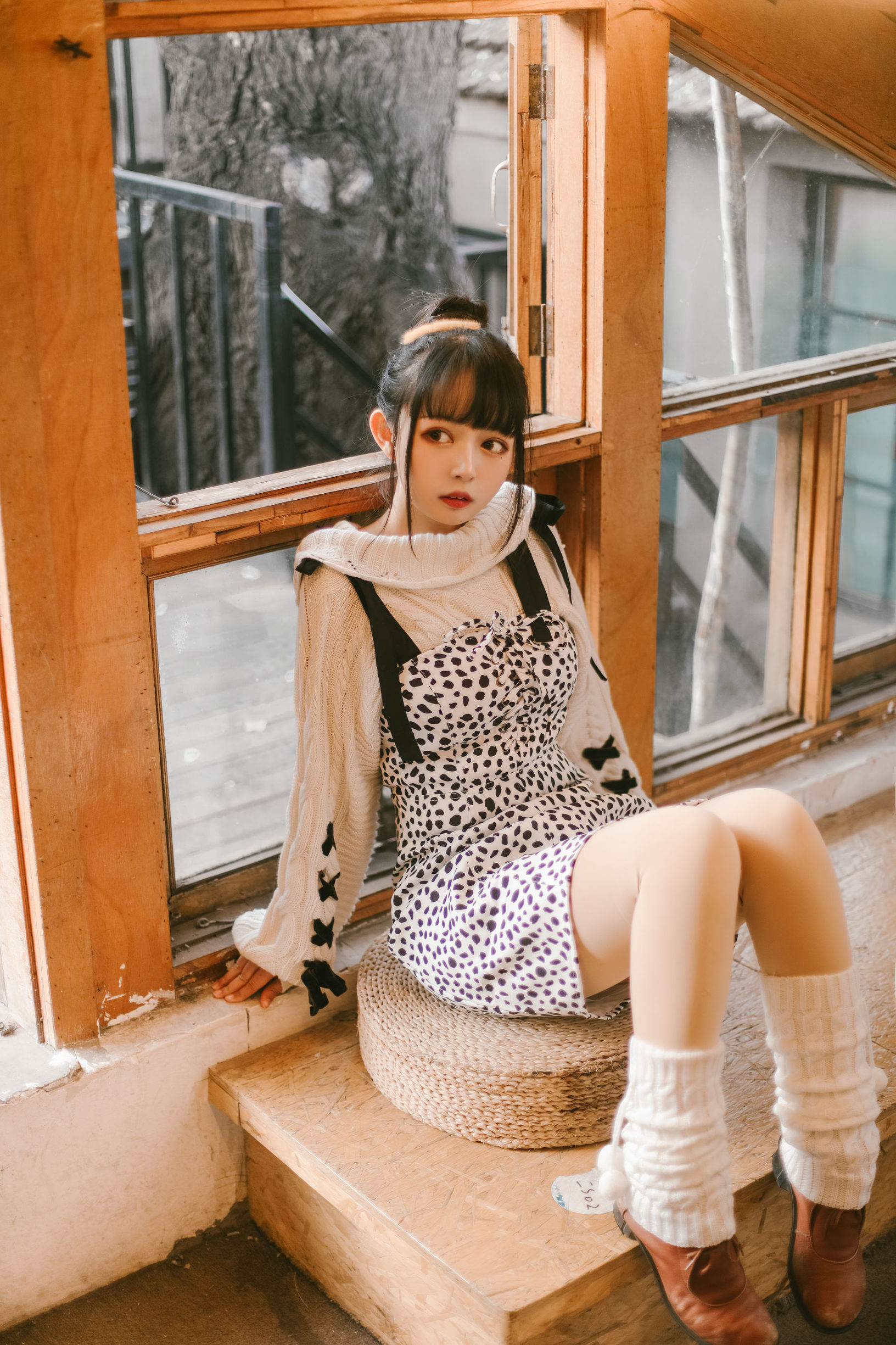 大眼萌妹黑貓貓OvO 少女心事